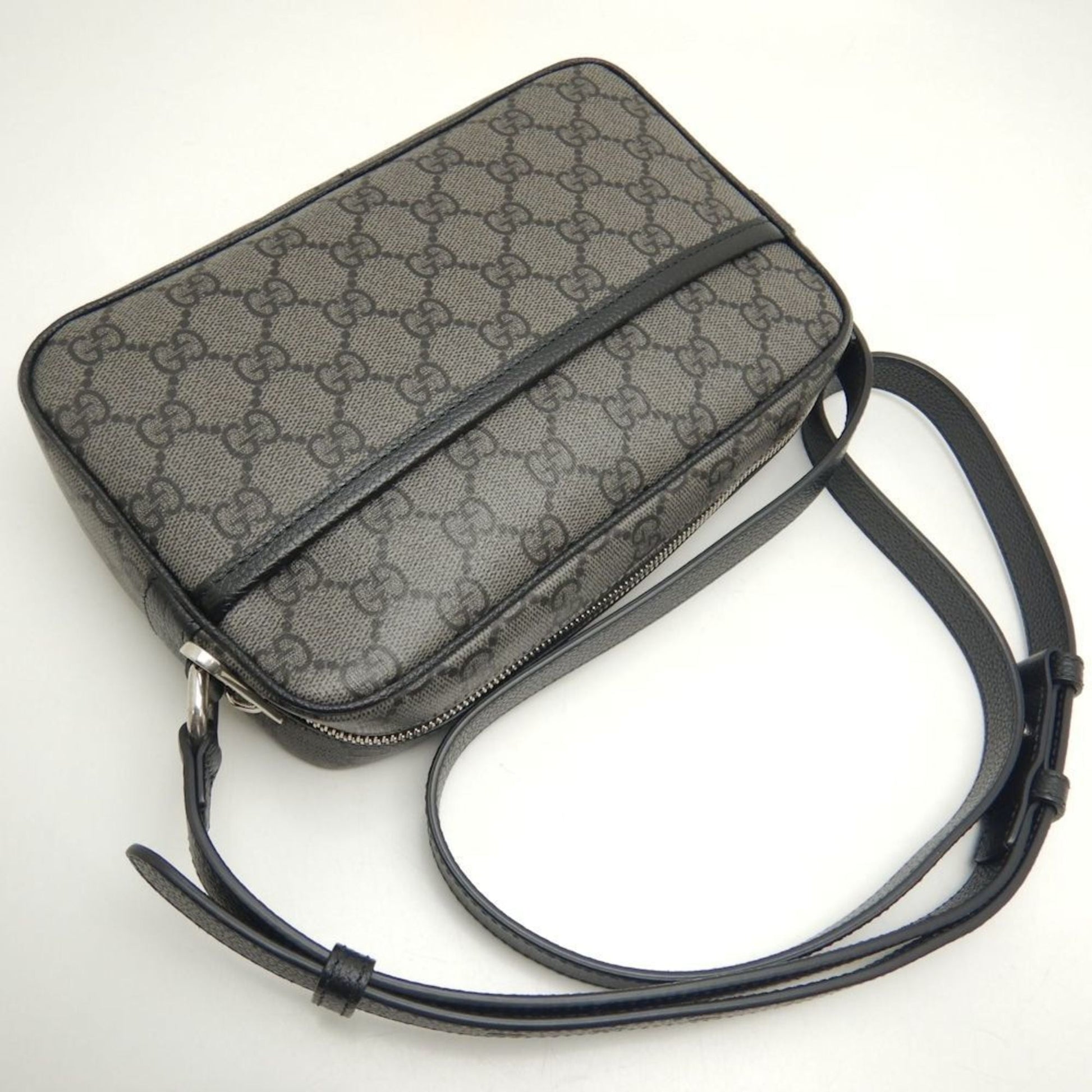 Gucci Black Gg Supreme Canvas Shoulder Bag