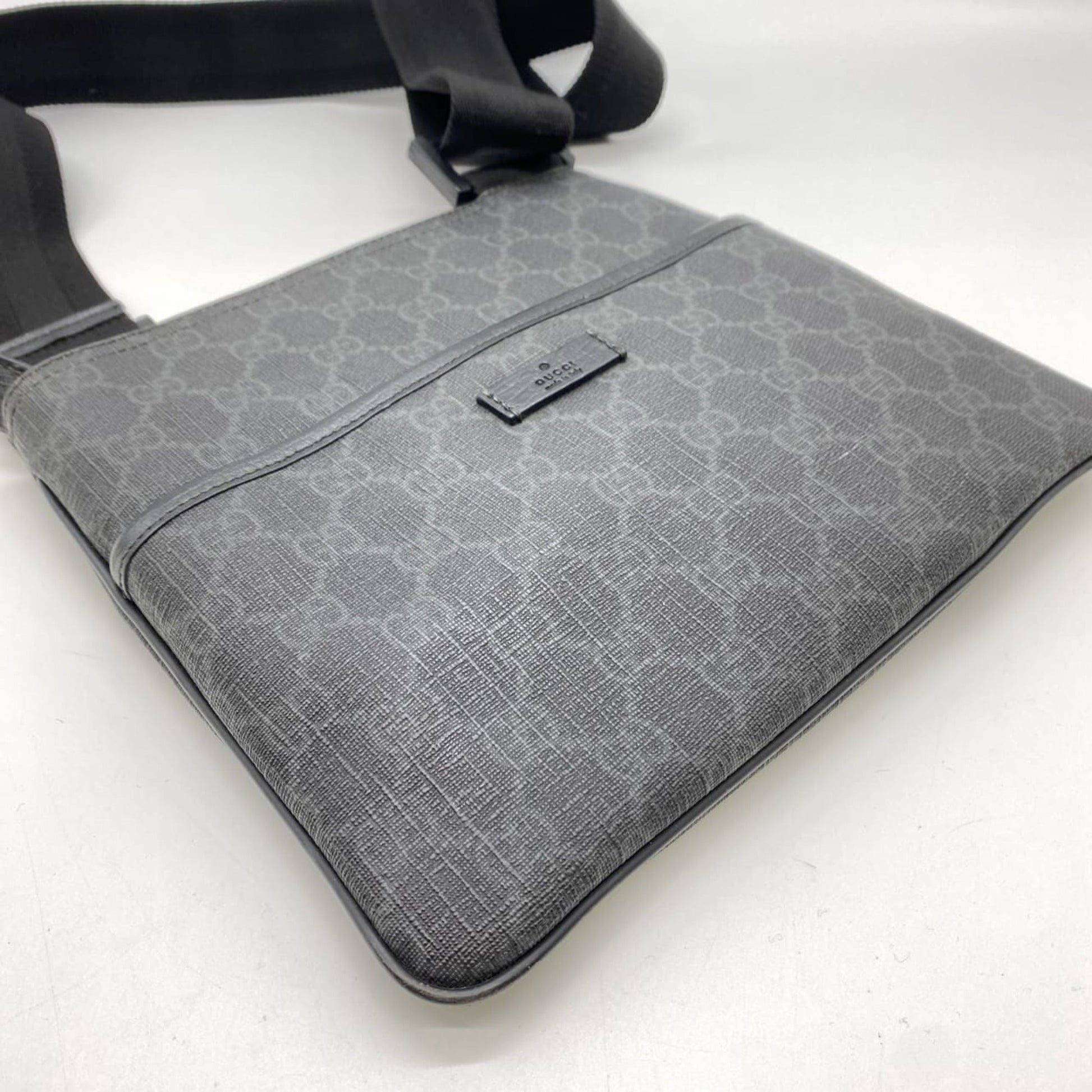 Gucci Black Gg Supreme Shoulder Bag