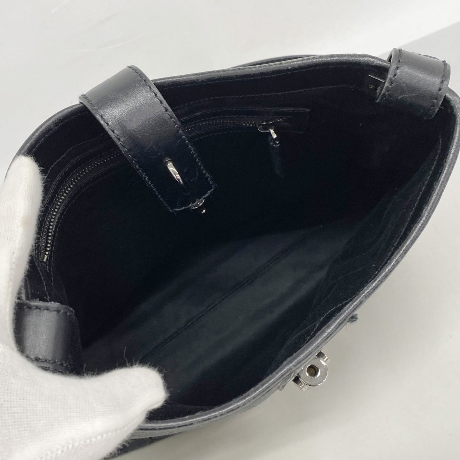 Gucci Black Gg Canvas Shoulder Bag