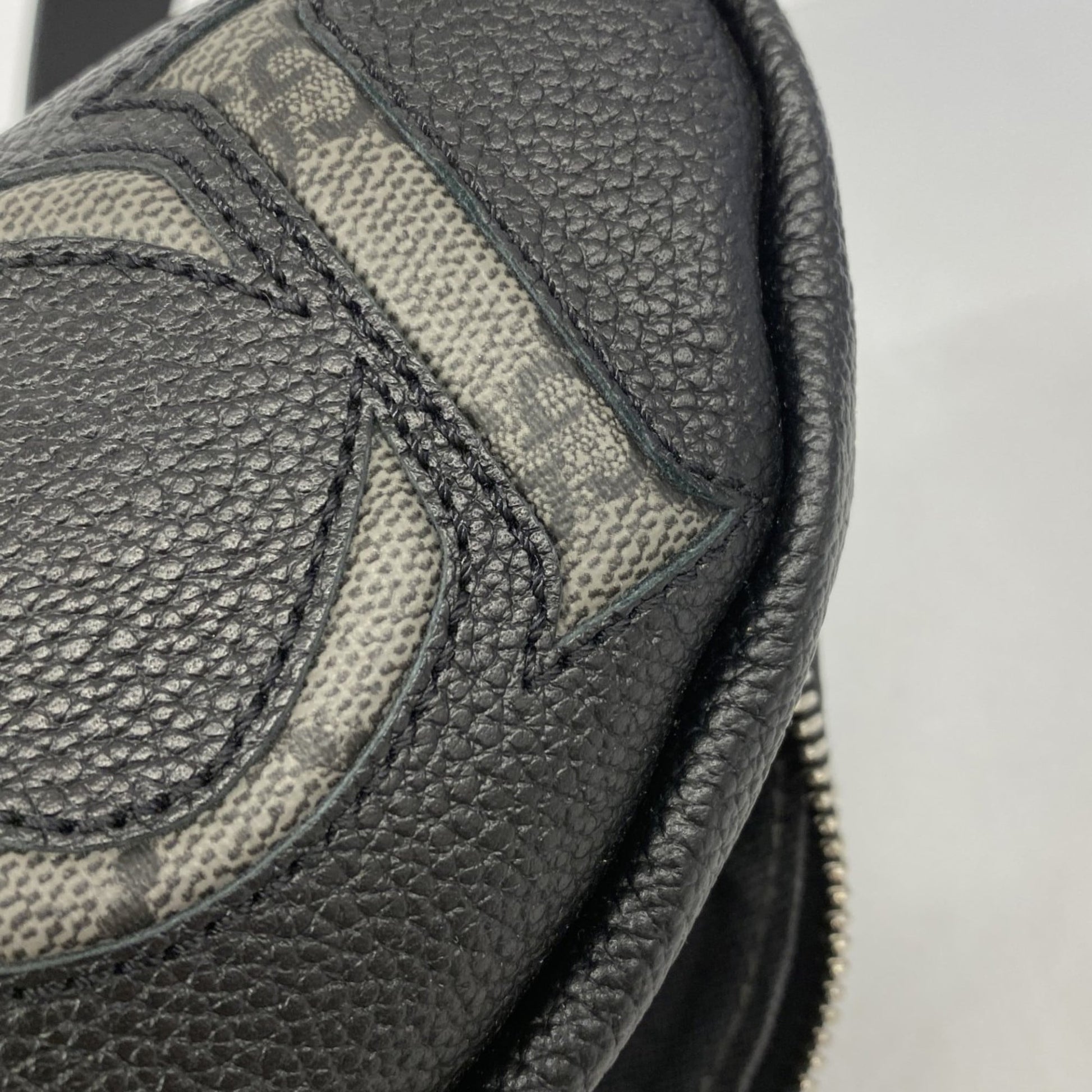 Gucci Black Leather Fanny Pack
