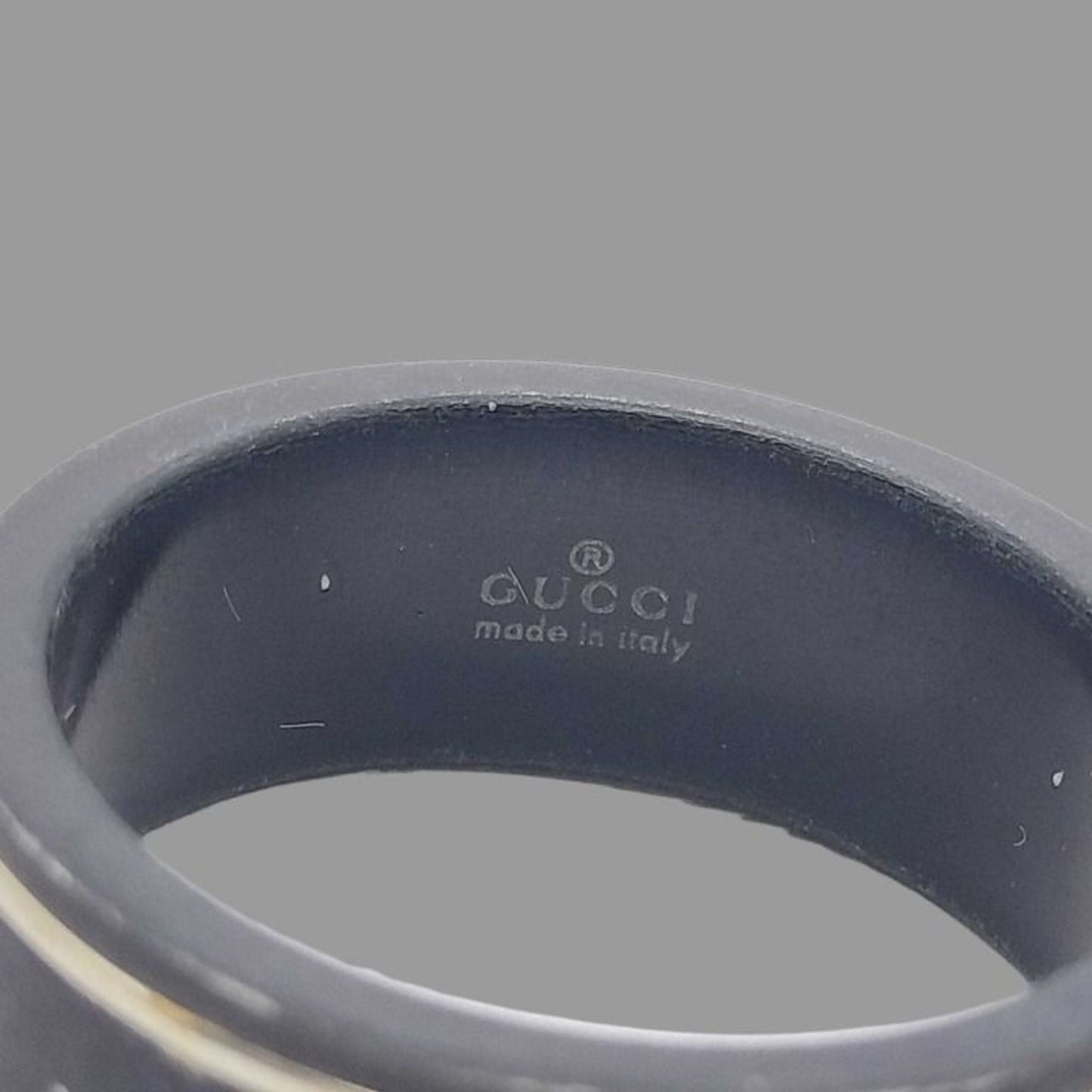 Gucci Icon Gold Black Ceramic Band Ring