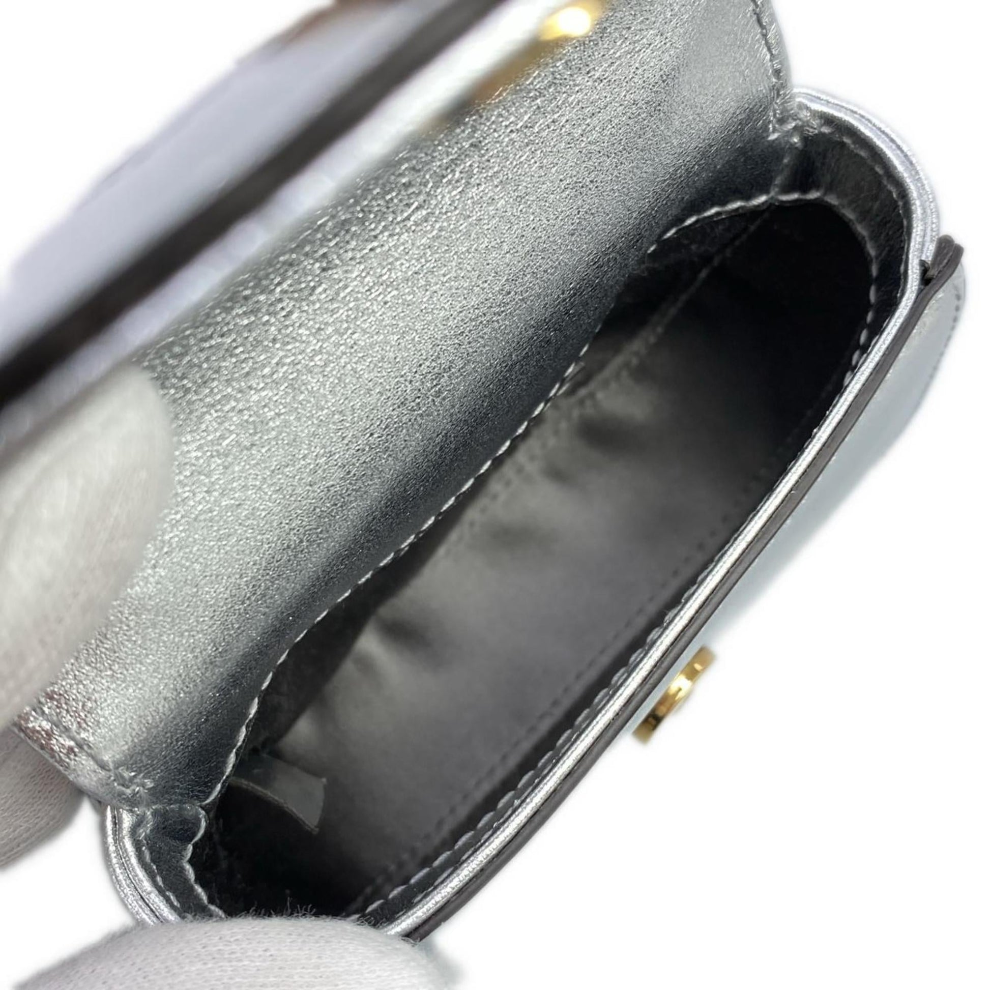 Gucci Silver Leather Handbag