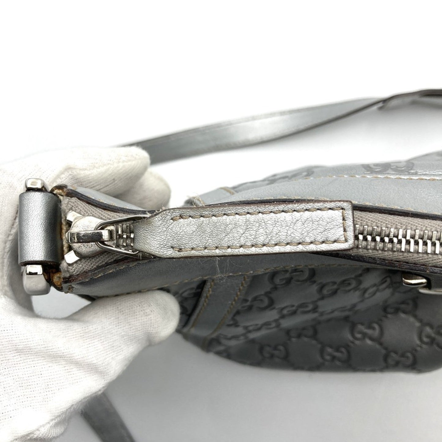 Gucci Abbey Silver Leather Shoulder Bag