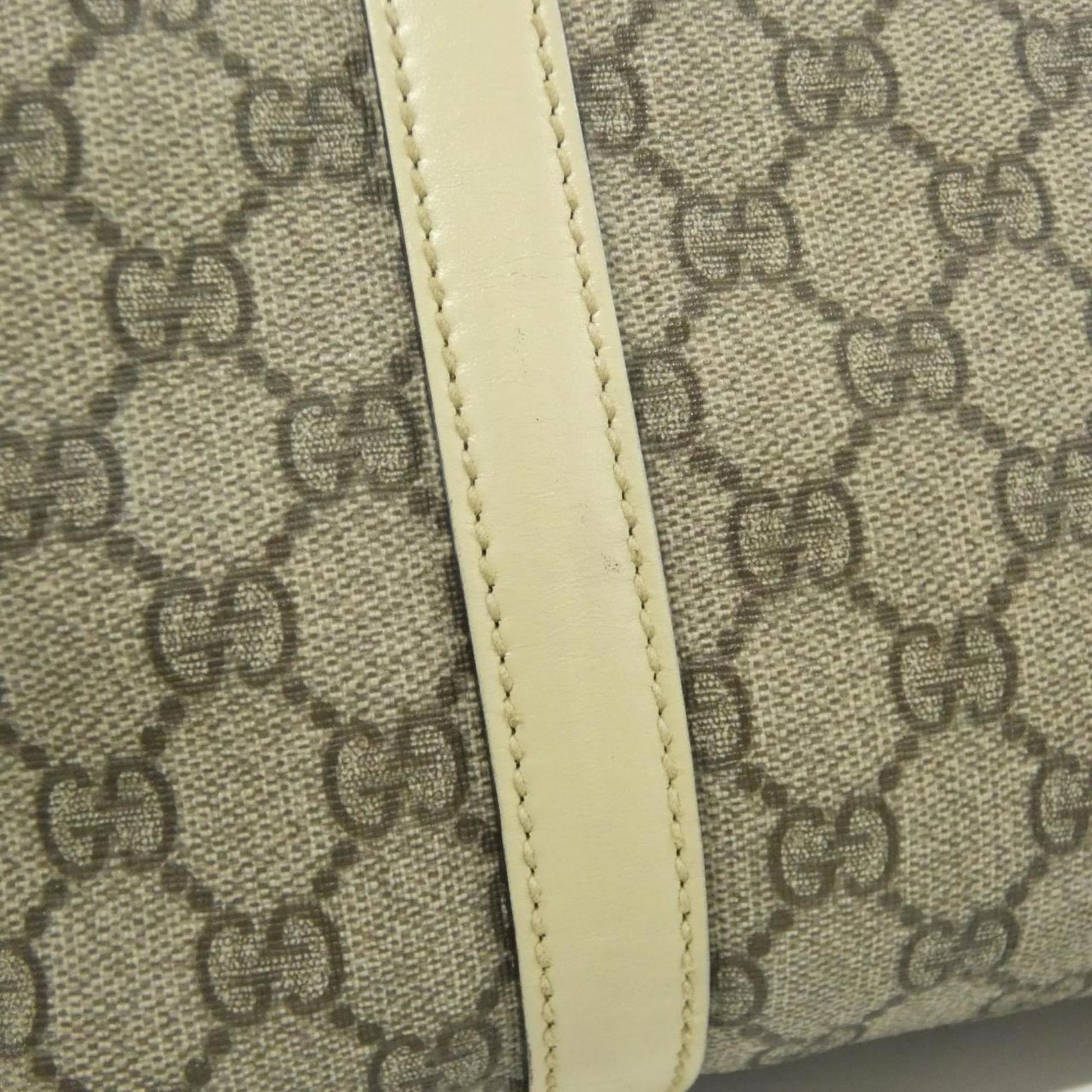 Gucci Beige Ivory Gg Plus Handbag