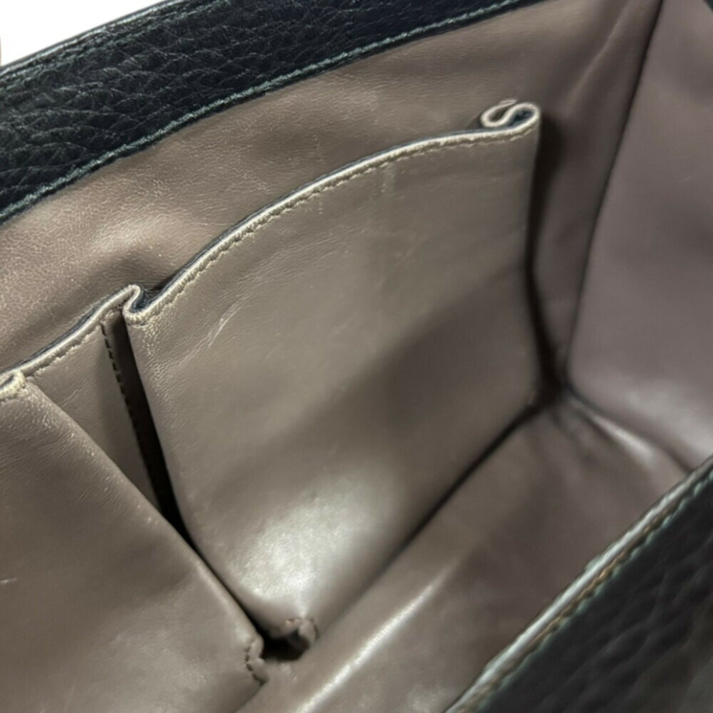 Gucci Black Leather Shoulder Bag