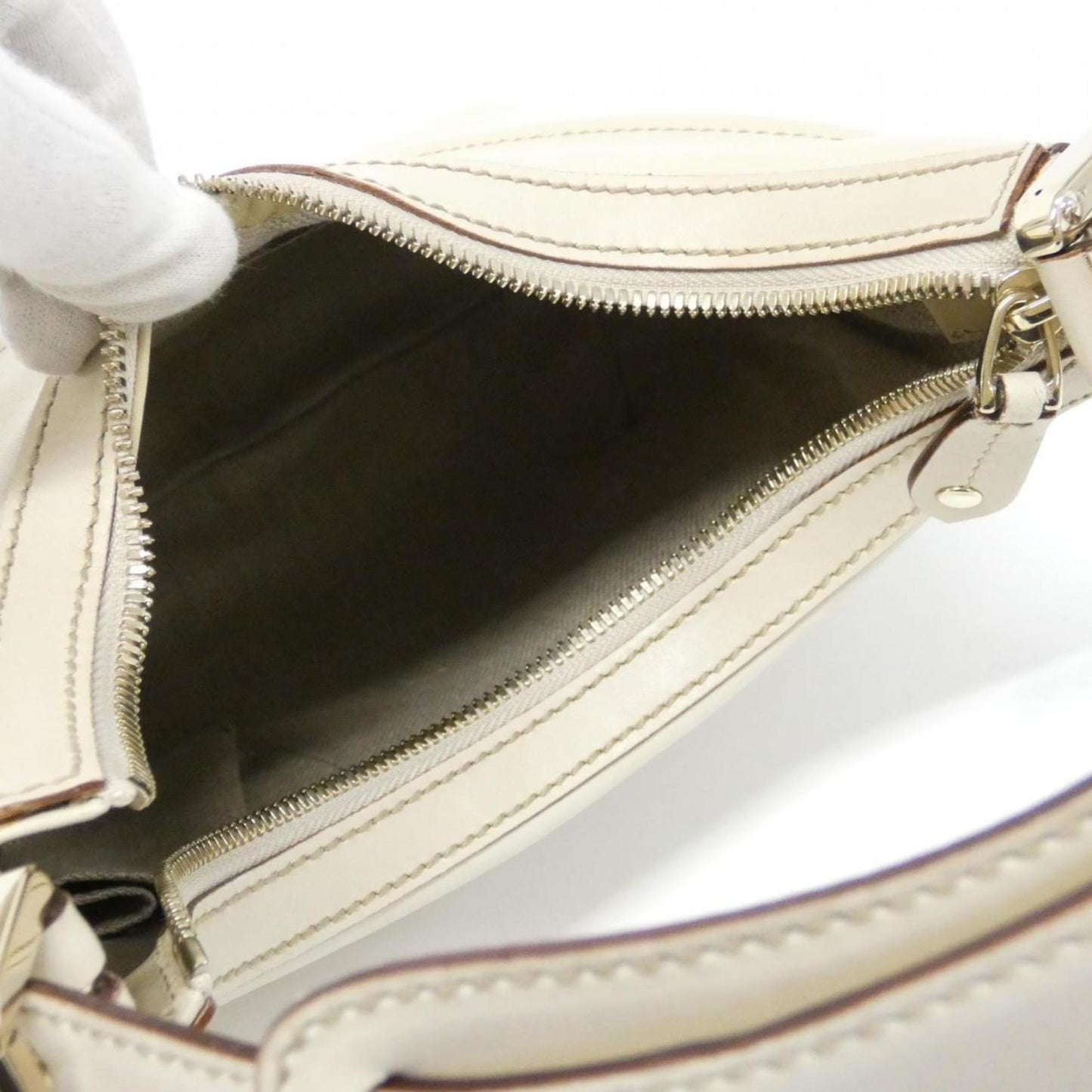 Gucci Ivory Leather Shoulder Bag