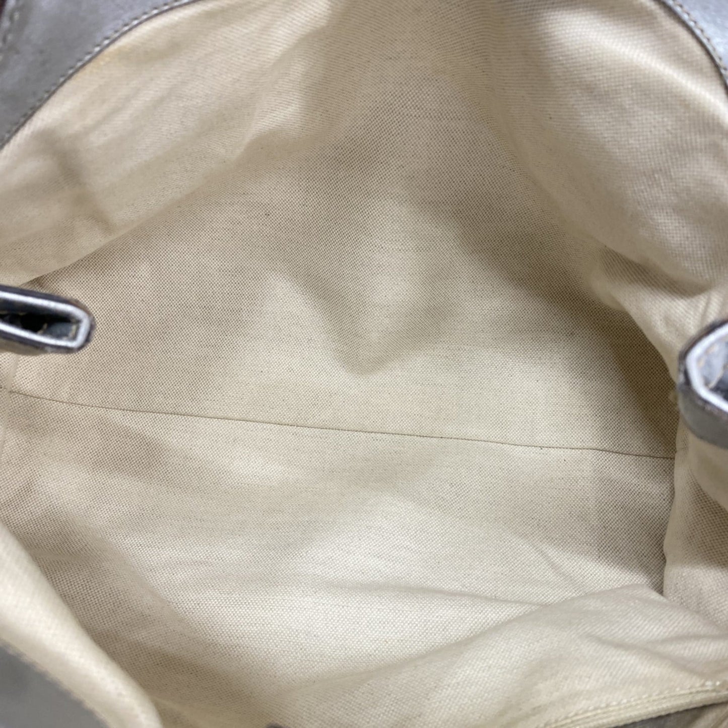 Gucci Silver Leather Handbag