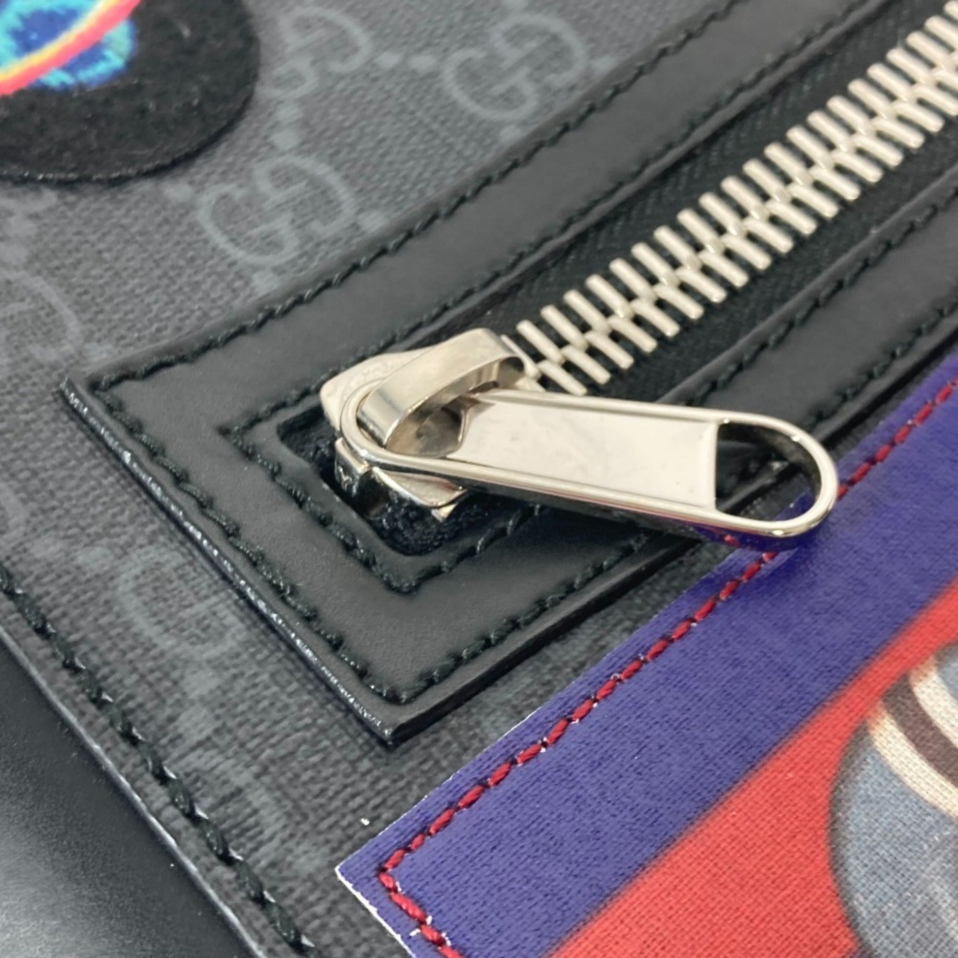 Gucci Black Multi-Color Gg Supreme Messenger Bag Shoulder Bag