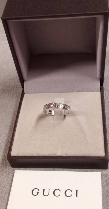 Gucci hammered ring, Icon line, 4 mm, in 750/1000 white gold