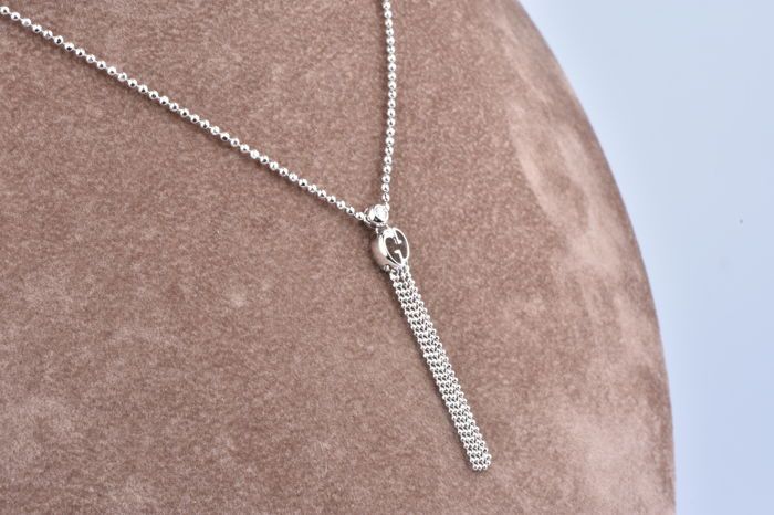 Gucci - 18 kt white gold necklace with 1 diamond of approx. 0.06