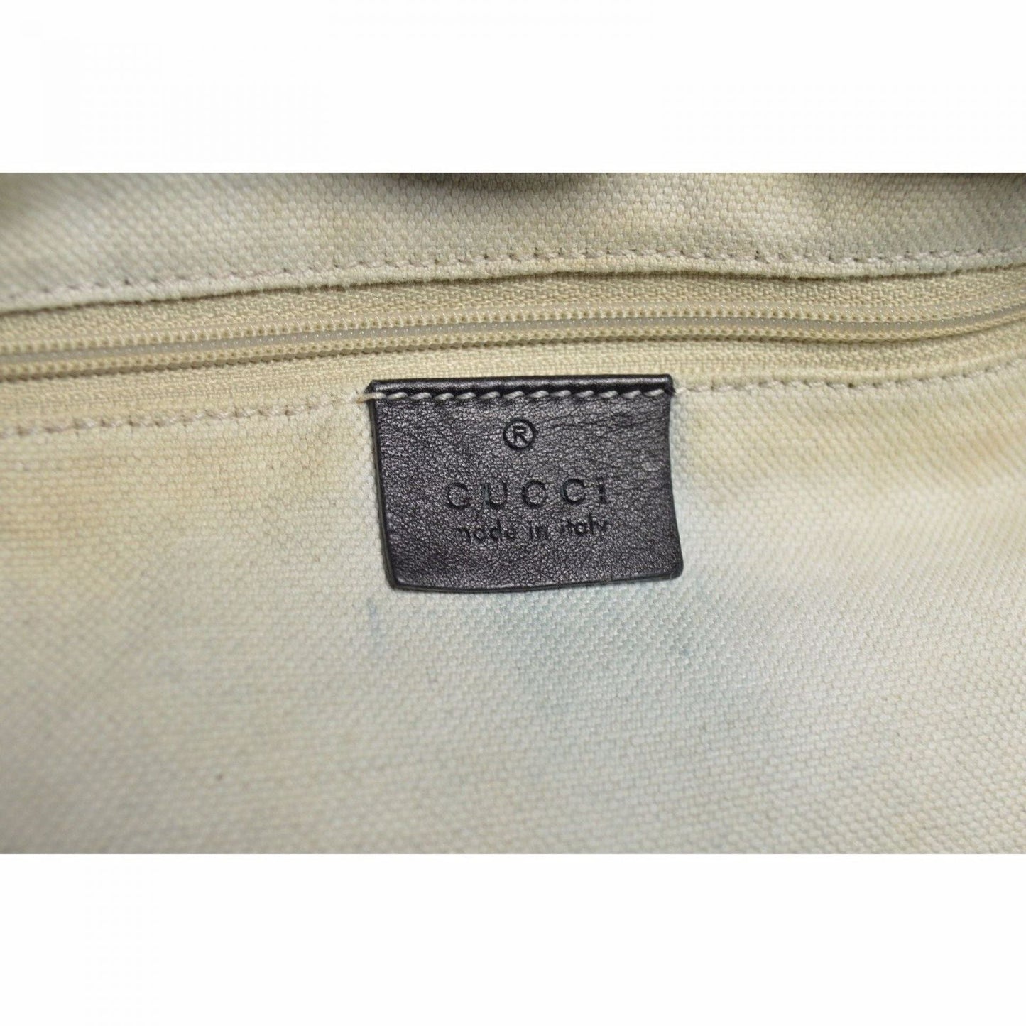 Gucci - Medium GG Monogram Sukey Handbag