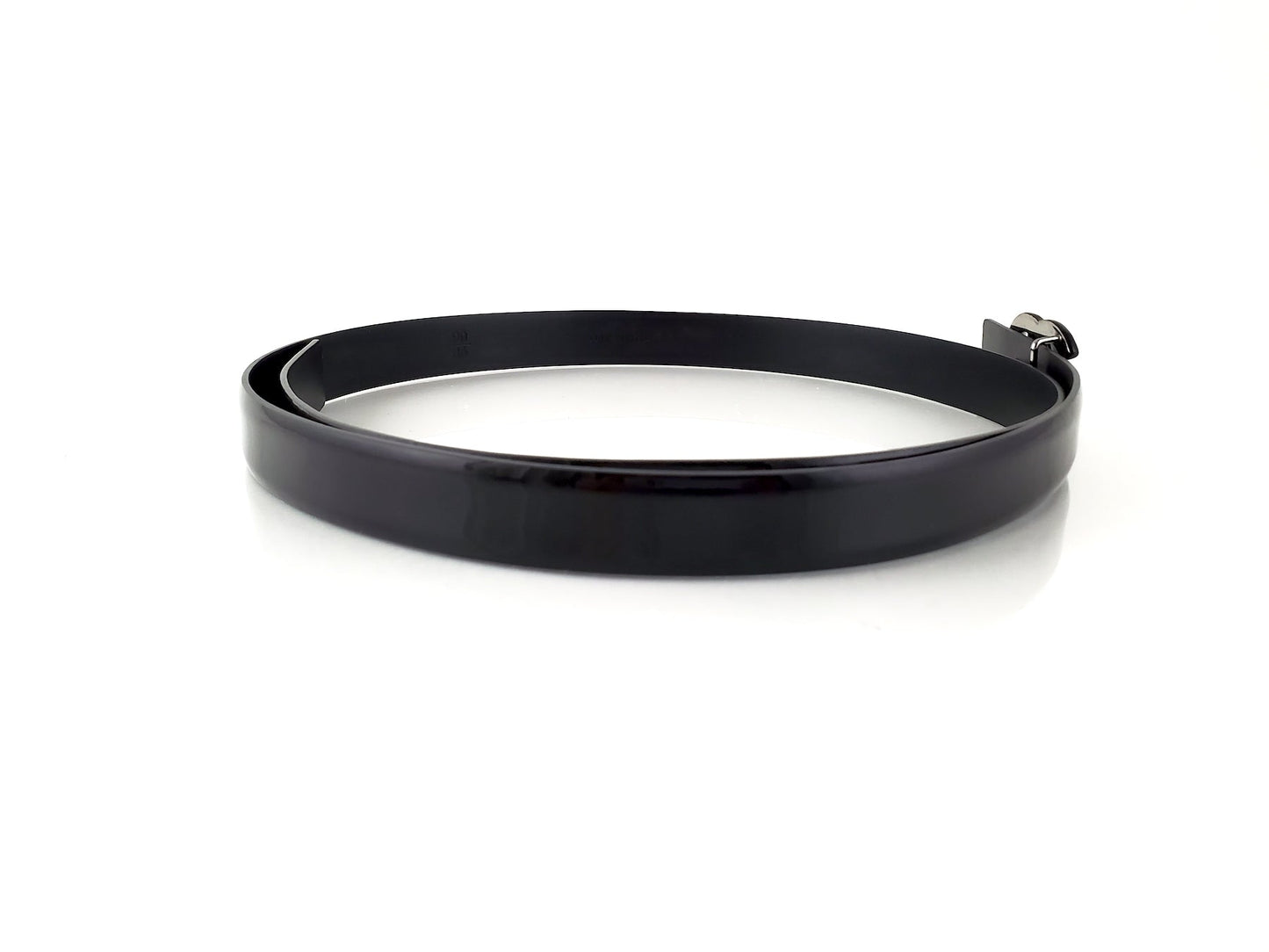 Chanel 2015 So Black Lacquered Patent Skinny CC Logo Belt 90
