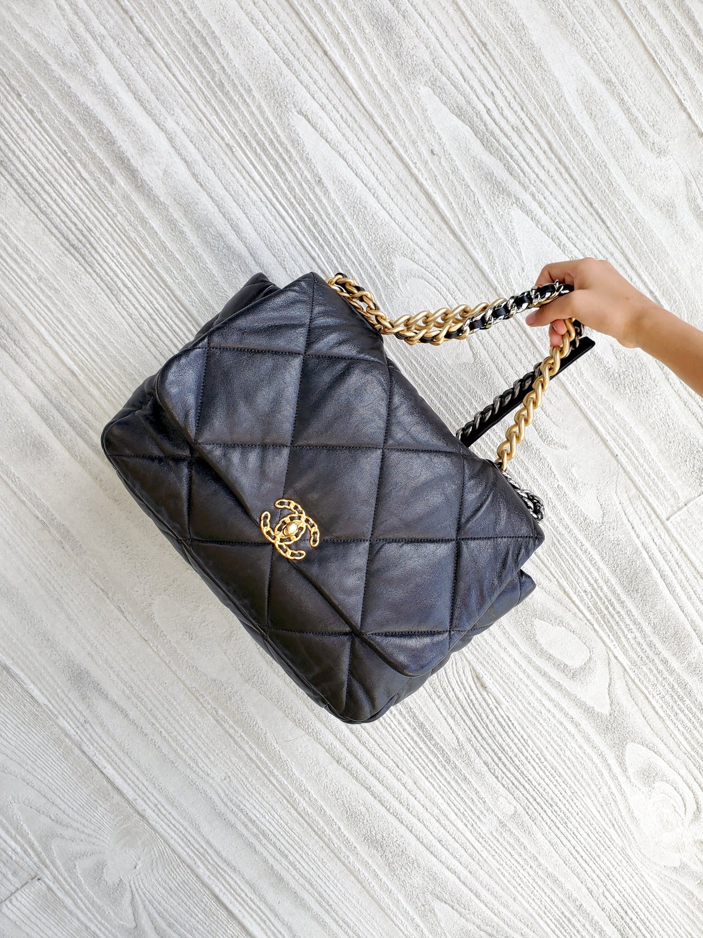 CHANEL 19 Maxi Goatskin Quilted 2020 Chain Shoulder Bag