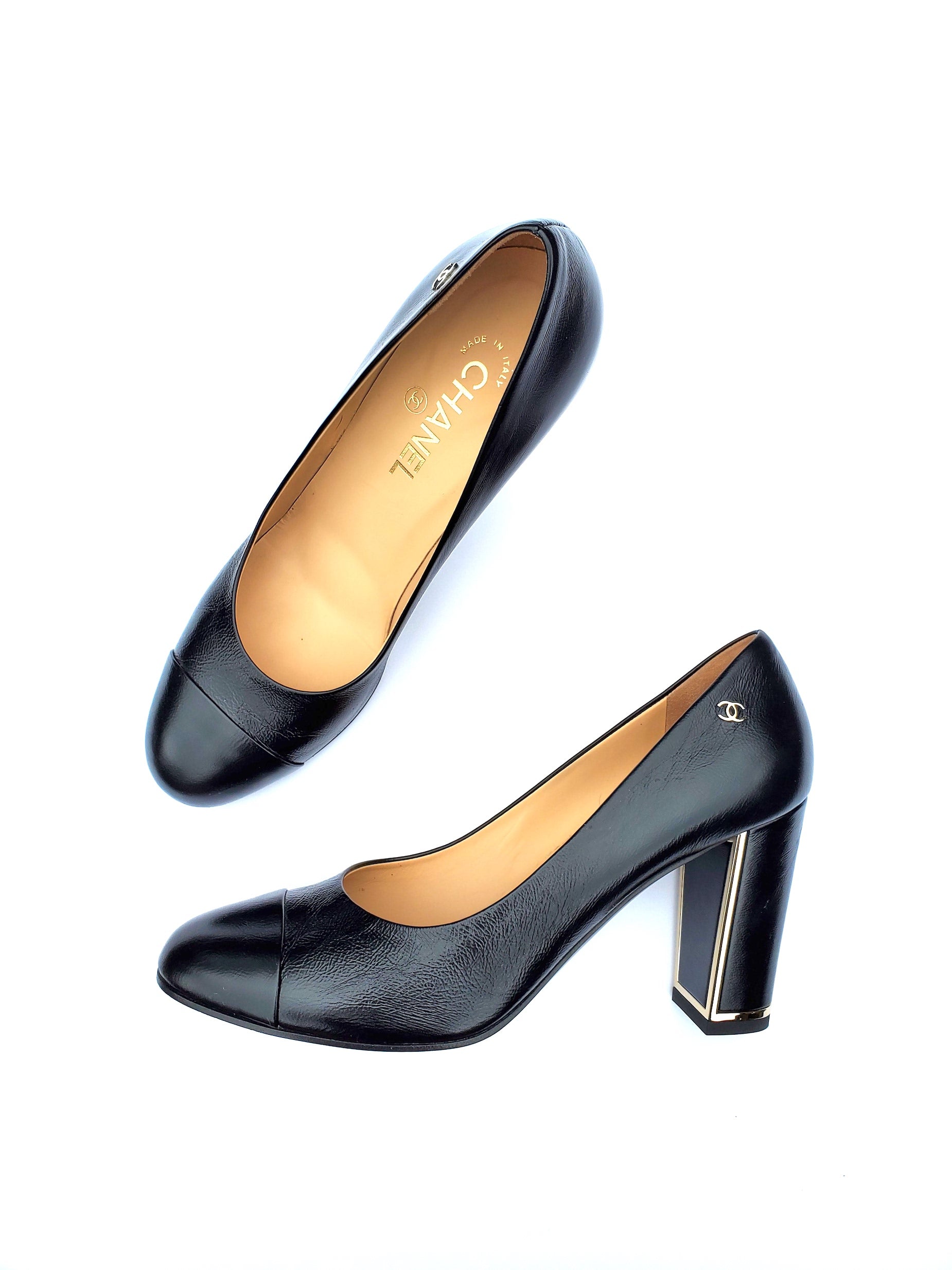 Chanel Cc Logo Round Toe Pumps 40 Bag