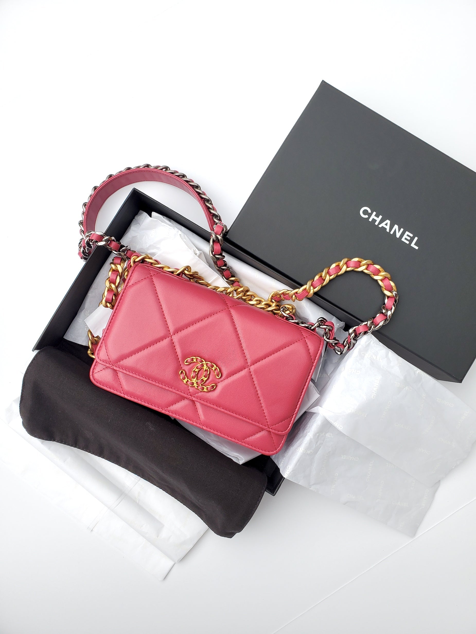 Chanel 19 21A Pink Wallet on the Chain Crossbody Bag