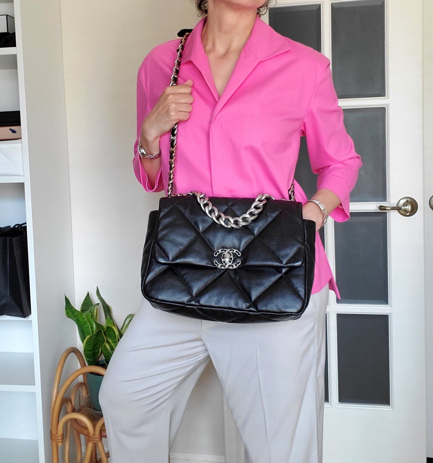 CHANEL 19 22C Black Lambskin Quilted Large Flap Bag