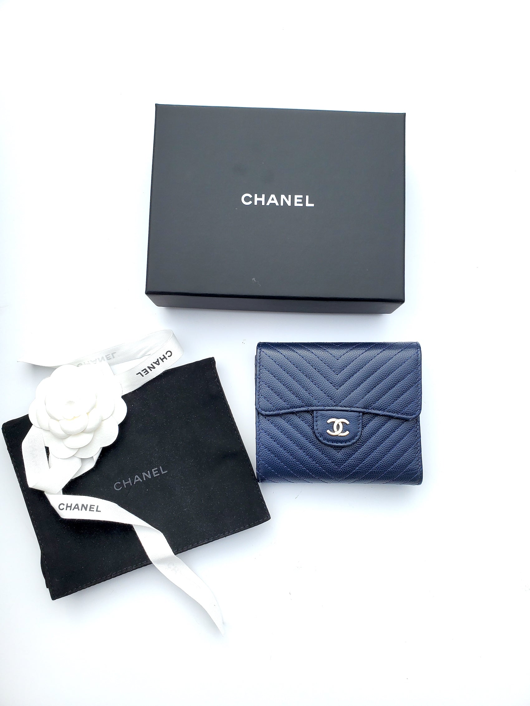 Chanel Classic Navy Caviar Compact Quilted Flap Chevron Wallet Handbag