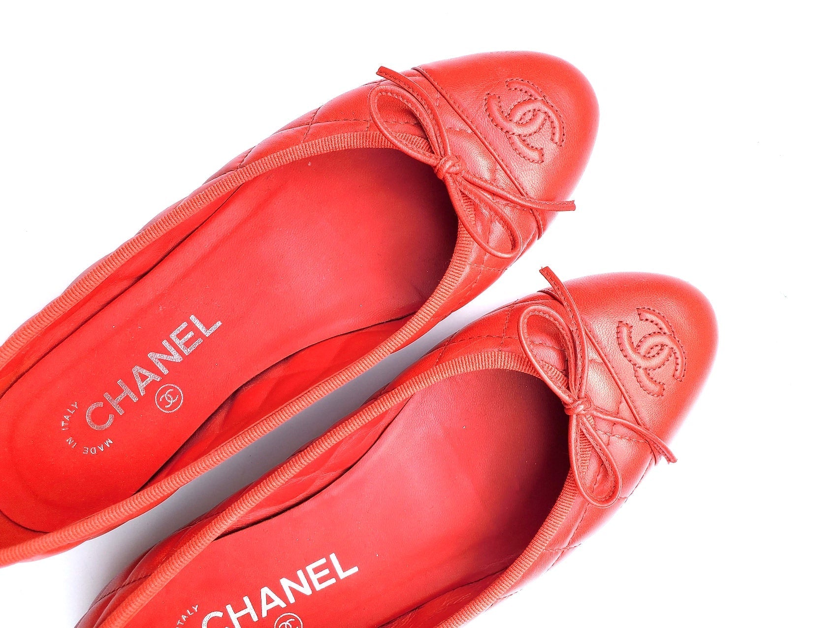 Chanel 18A Red Quilted Cc Logo Classic Ballet Flats 37.5C Bag