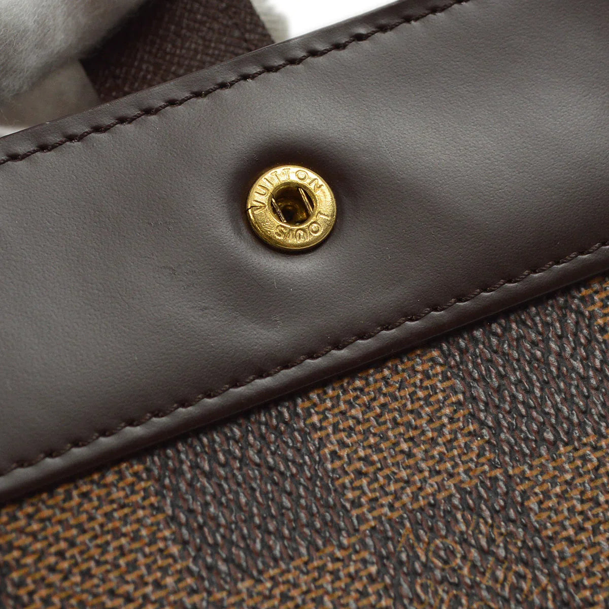 Louis Vuitton 2007 Damier Compact Zip Wallet