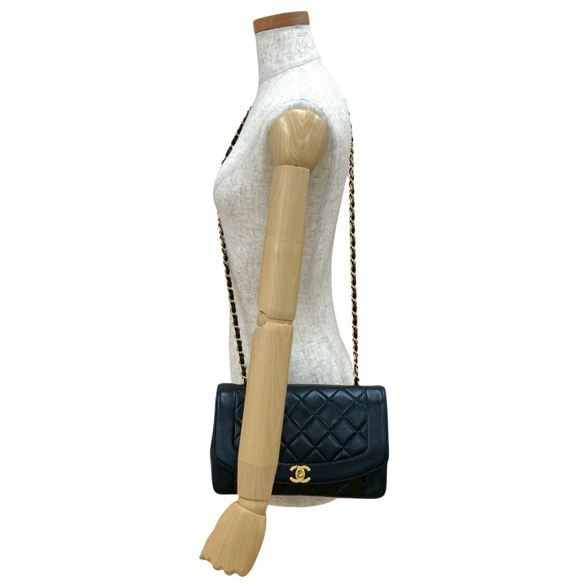 Chanel lambskin COCO Mark Matrasse Diana Flap Black Shoulder Bag 20250515Jpl573 1
