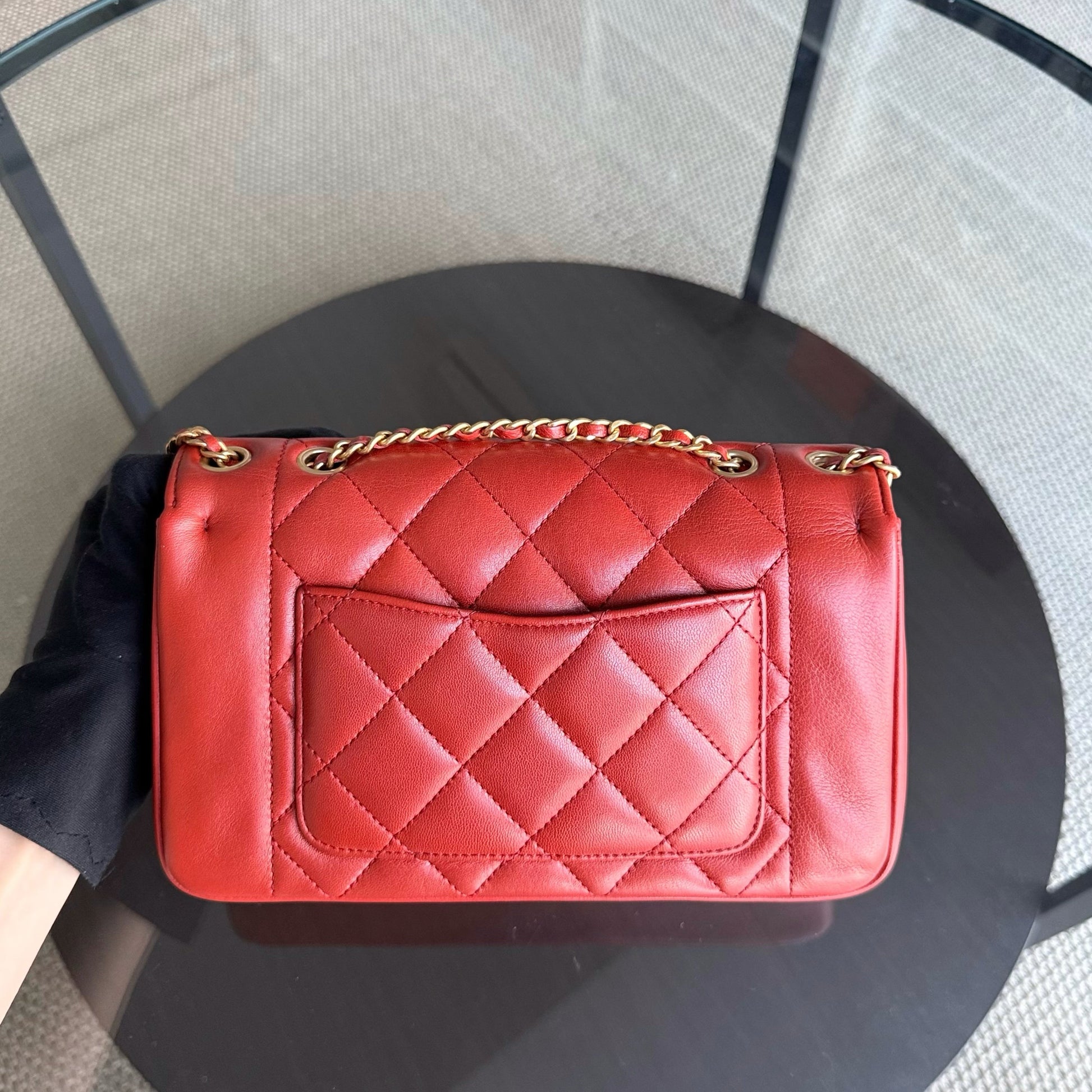Chanel Diana Reissue Small - 22CM Quilted Lambskin Red Gold Hardware Series 20
