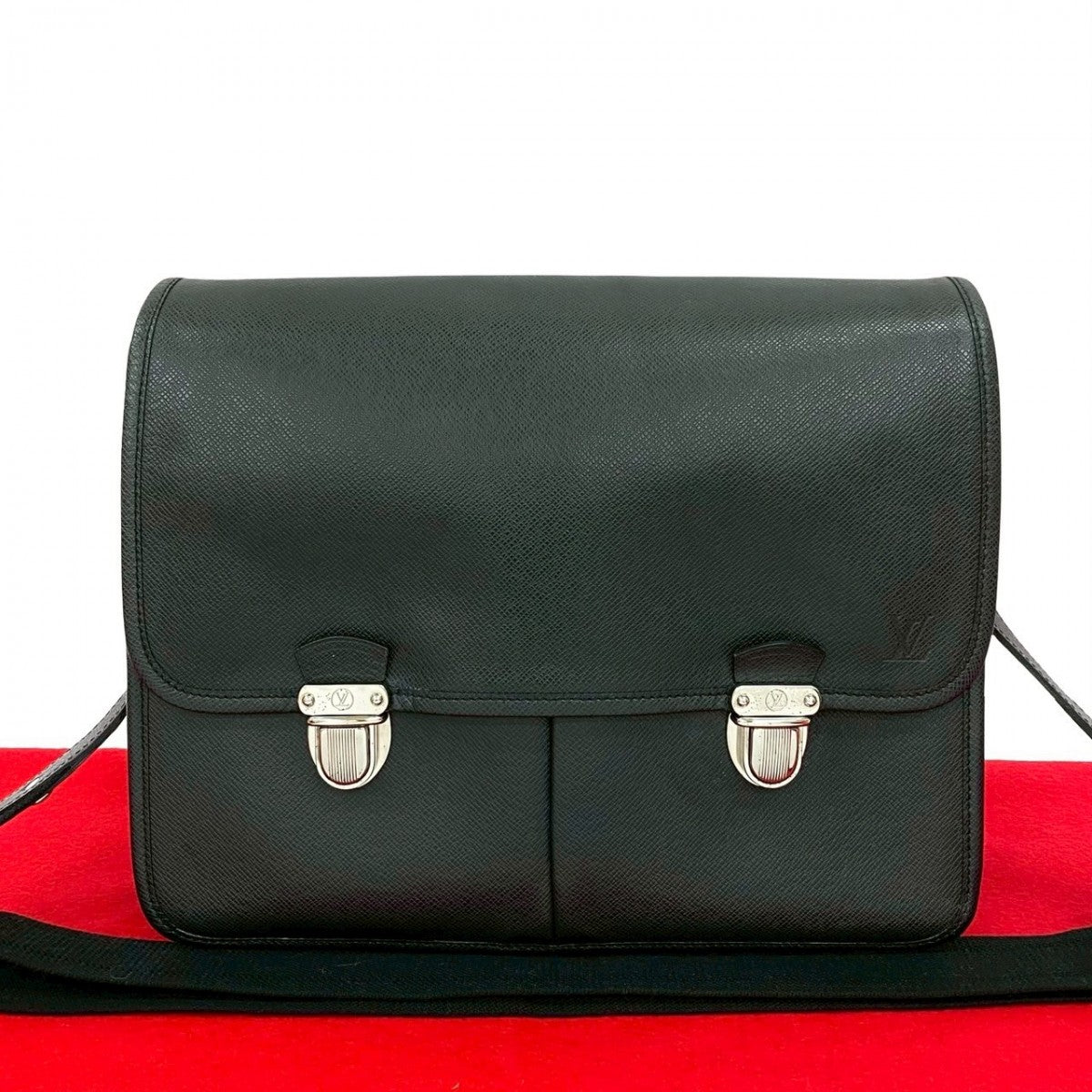 Louis Vuitton Taiga Alexei Leather Black Shoulder Bag