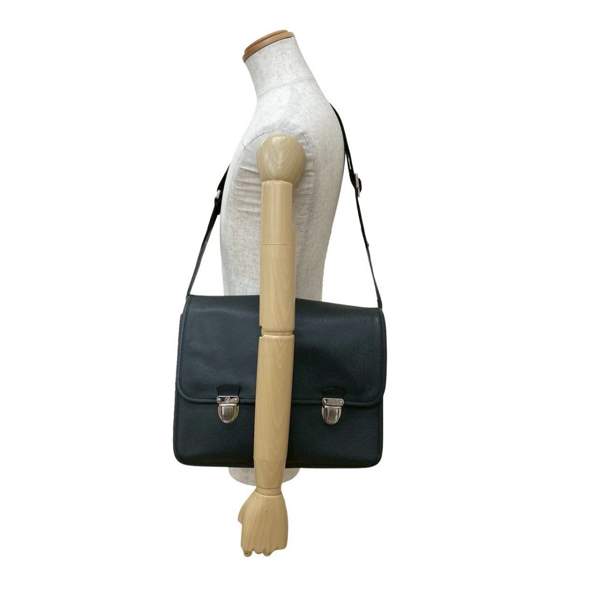 Louis Vuitton Taiga Alexei Leather Black Shoulder Bag