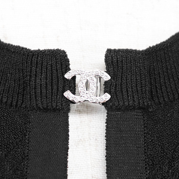 Chanel P76842 Monogram Knit Cardigan Bag