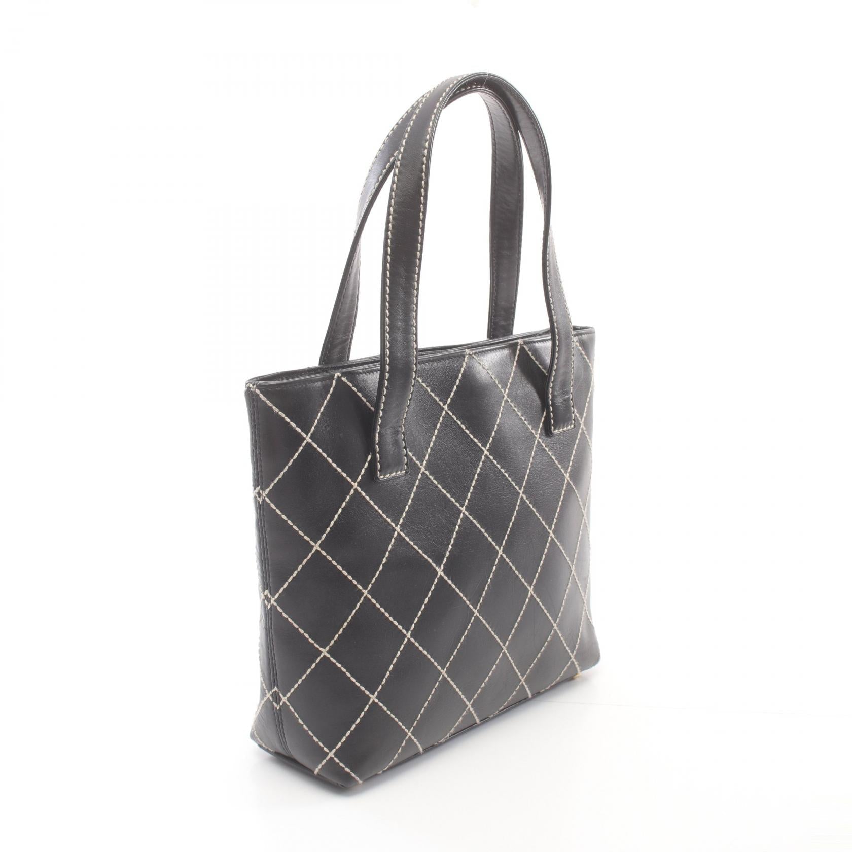 Chanel Wild Stitch Leather Tote Bag A18126