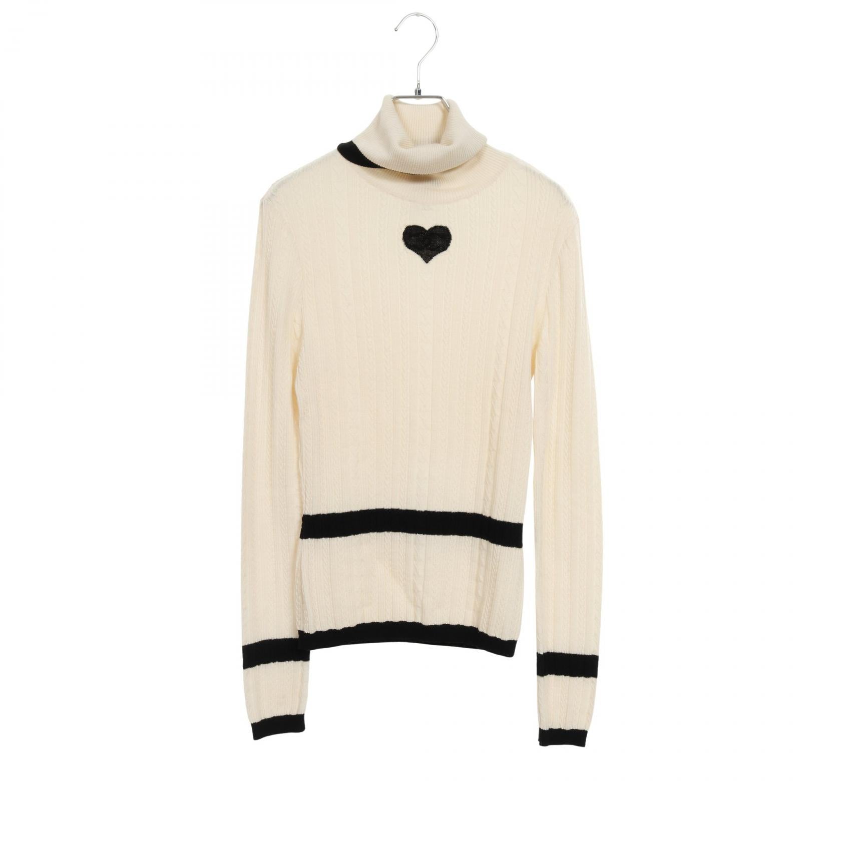 Chanel Heart Pattern Wool Knitwear Bag