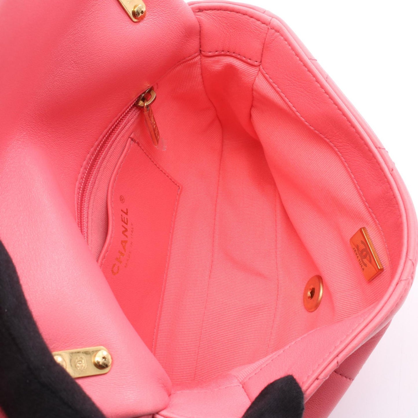 Chanel Matelasse Leather Shoulder Bag