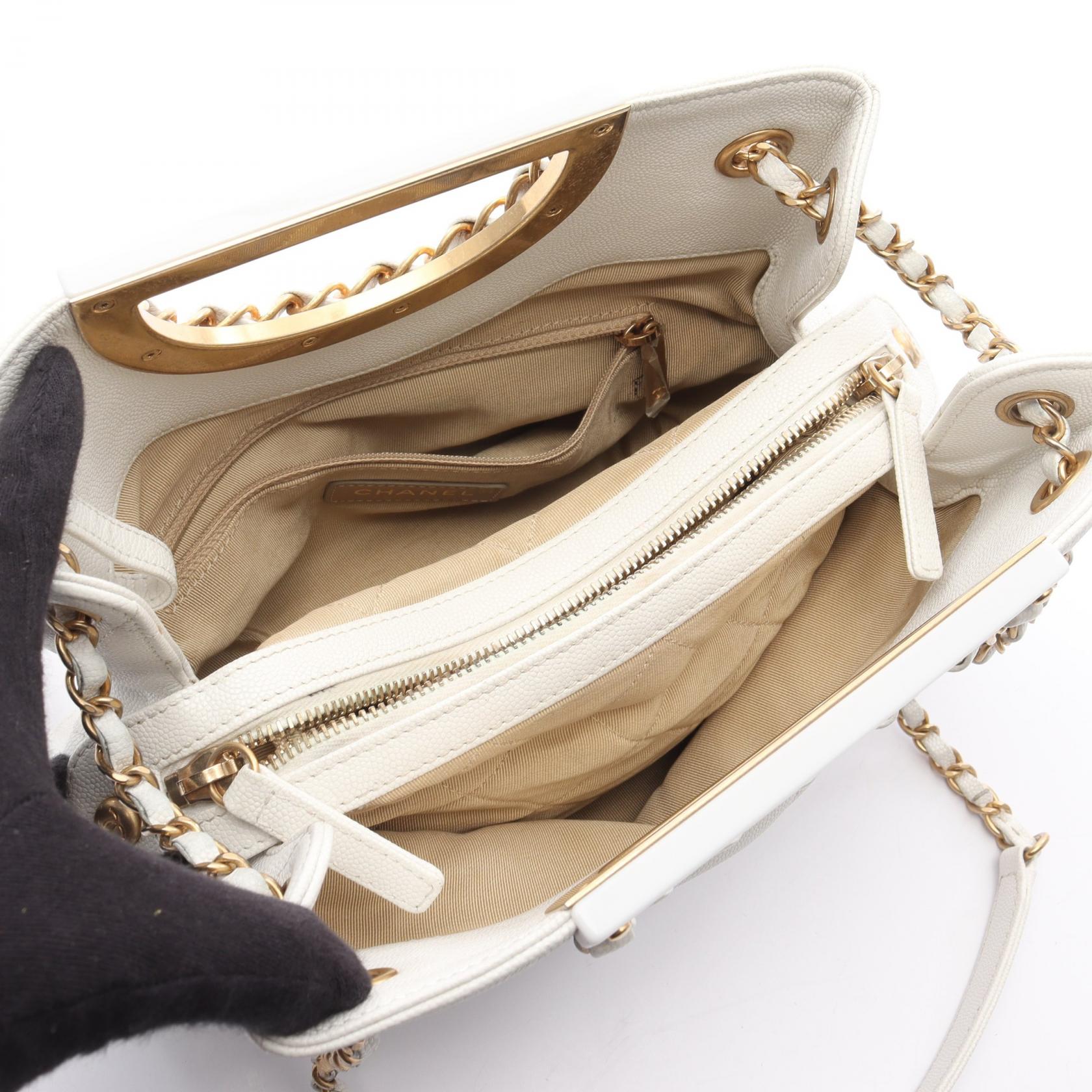 Chanel Matelasse Grained Calfskin Shoulder Bag