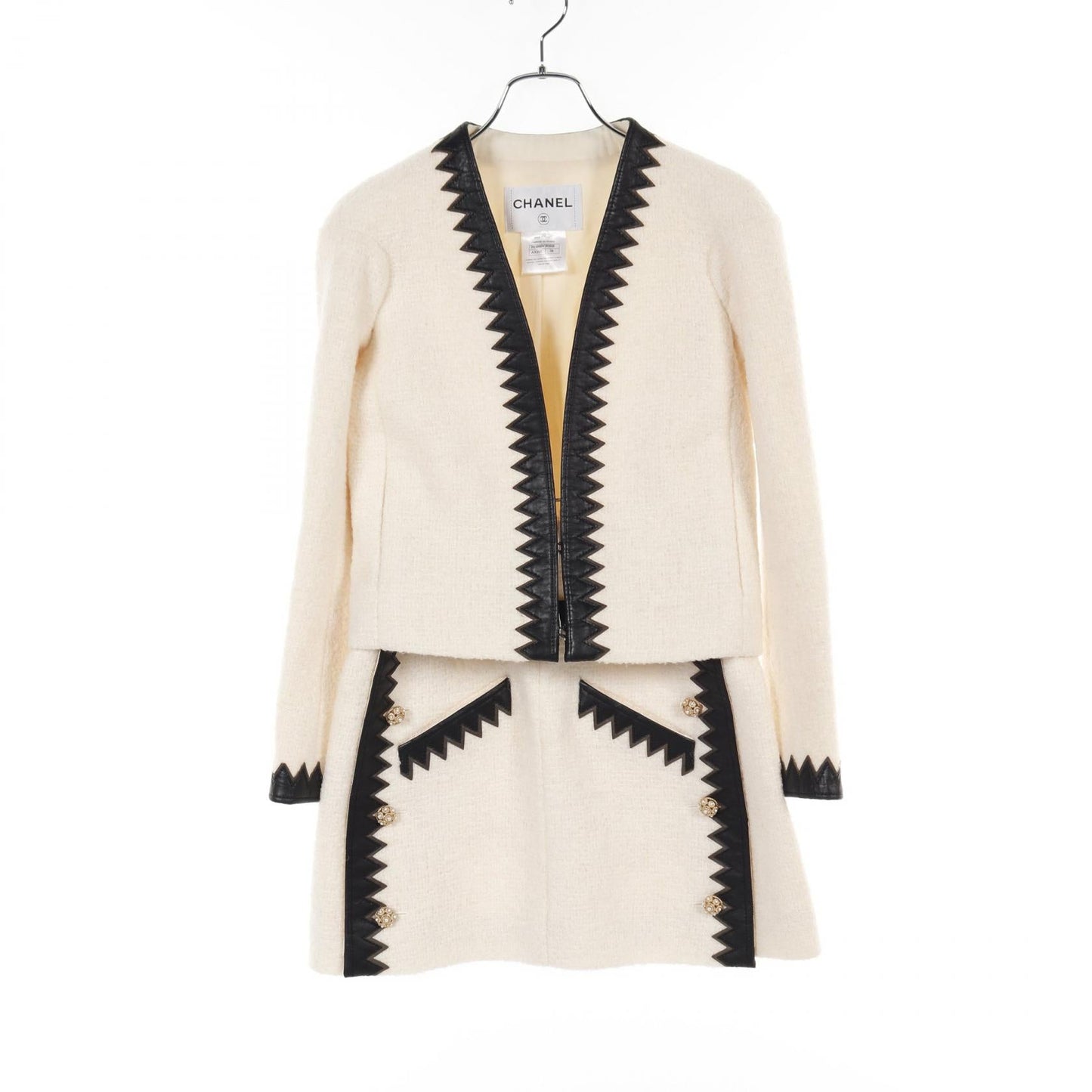Chanel Pearl Button Wool Mohair Setup