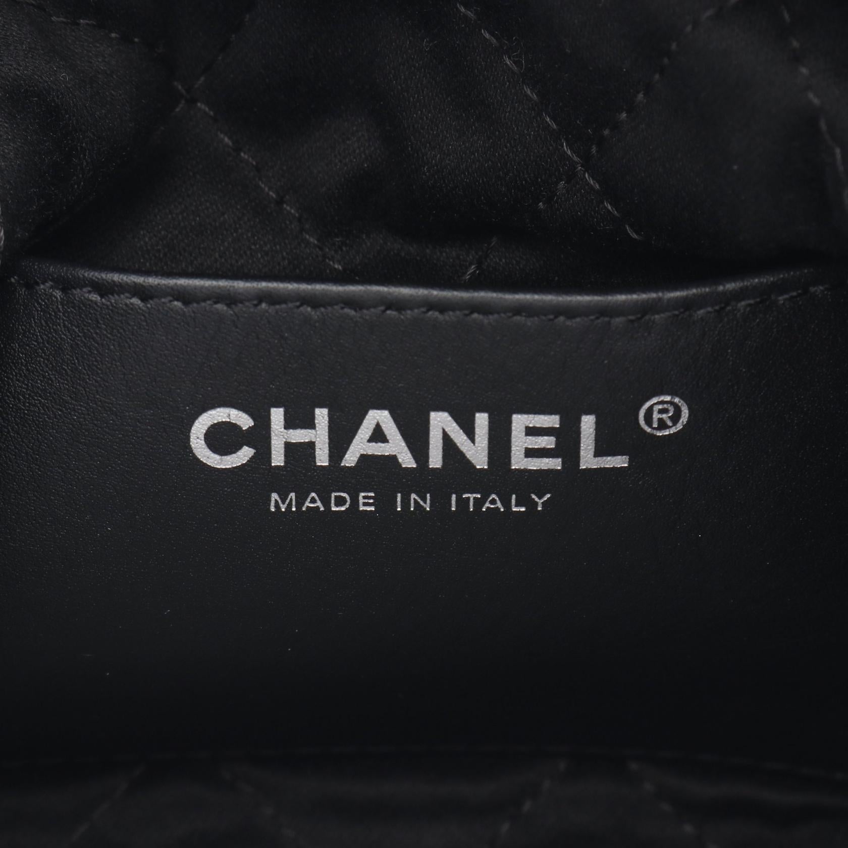 Chanel CHANEL 22 Leather Shoulder Bag