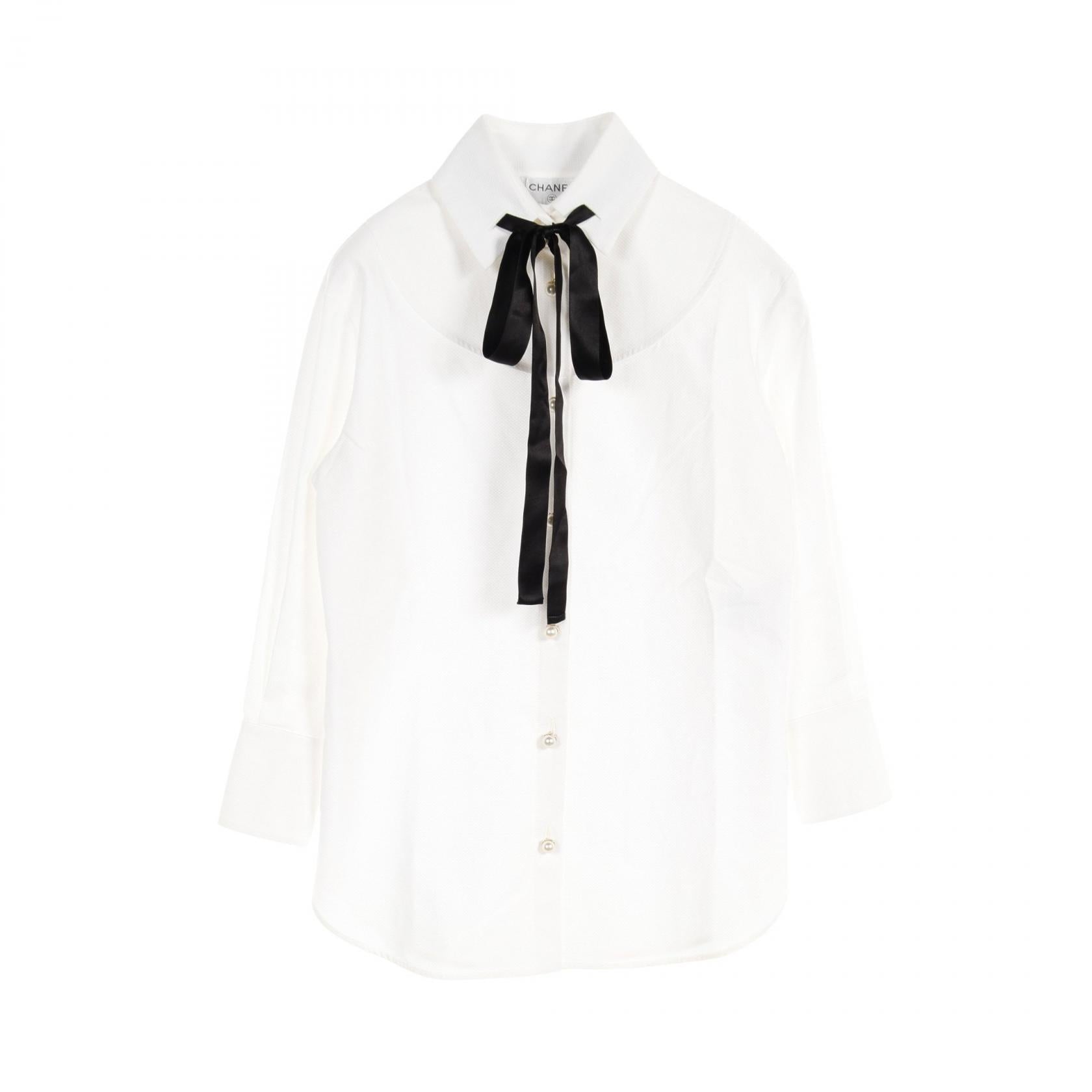 Chanel Pearl Button Cotton Blo 
