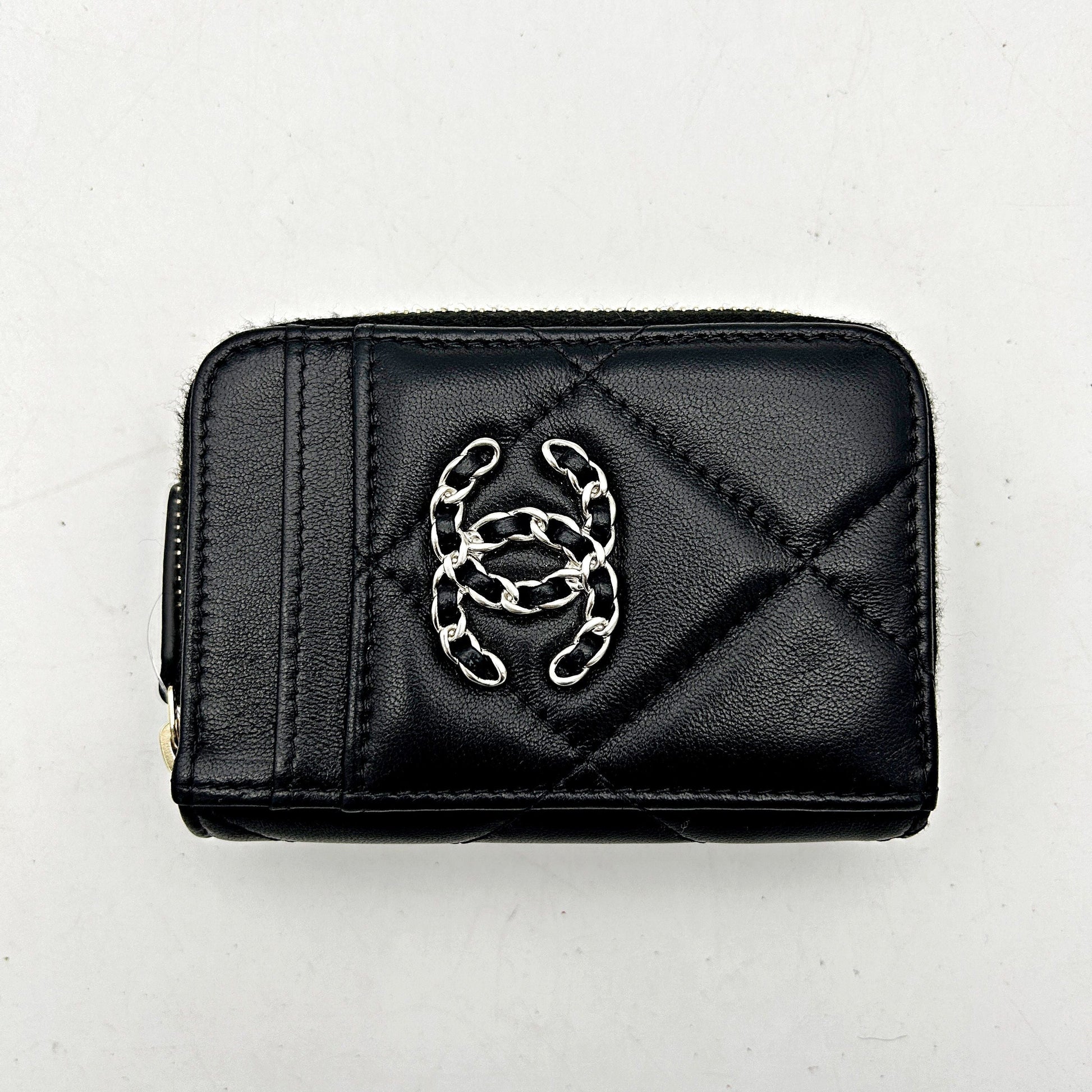 CHANEL Lambskin Quilted Chanel 19 Vertical Zip Card Holder Wallet Black ch8877cc