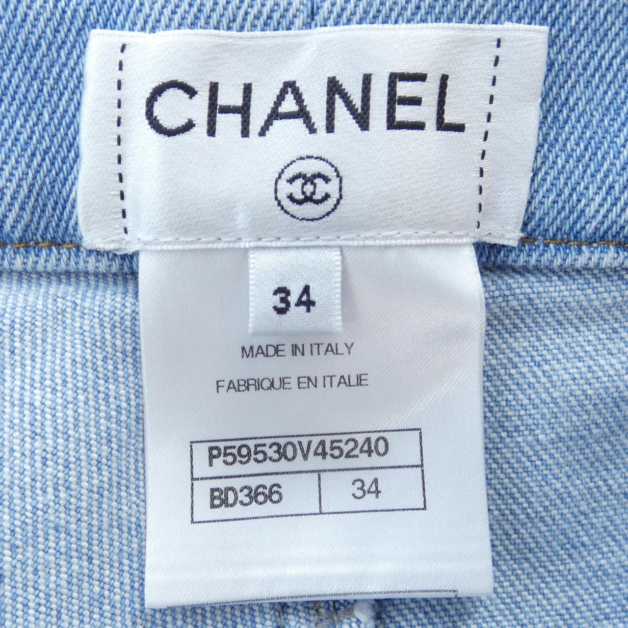 Chanel P59530V45240 18B Jeans