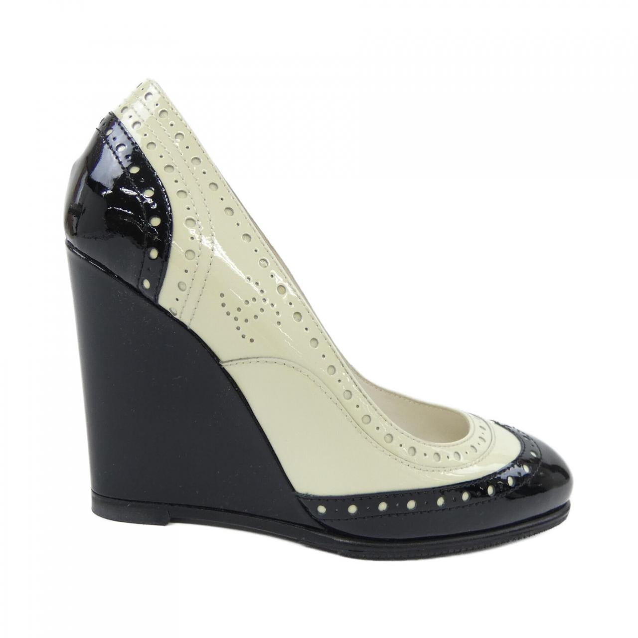 Chanel G31216X09101 Patent Calfskin Shoes for Women