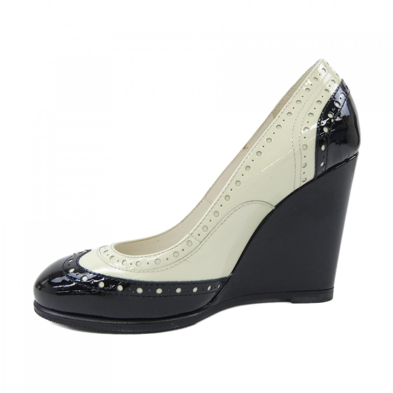 Chanel G31216X09101 Patent Calfskin Shoes for Women