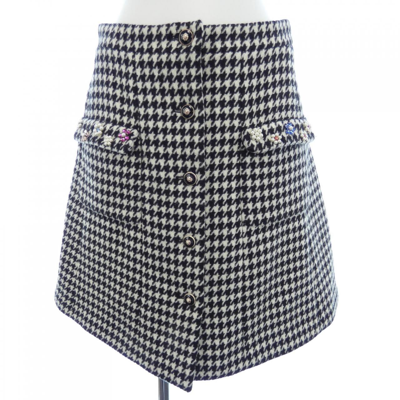 Chanel P77719V60328 Skirt