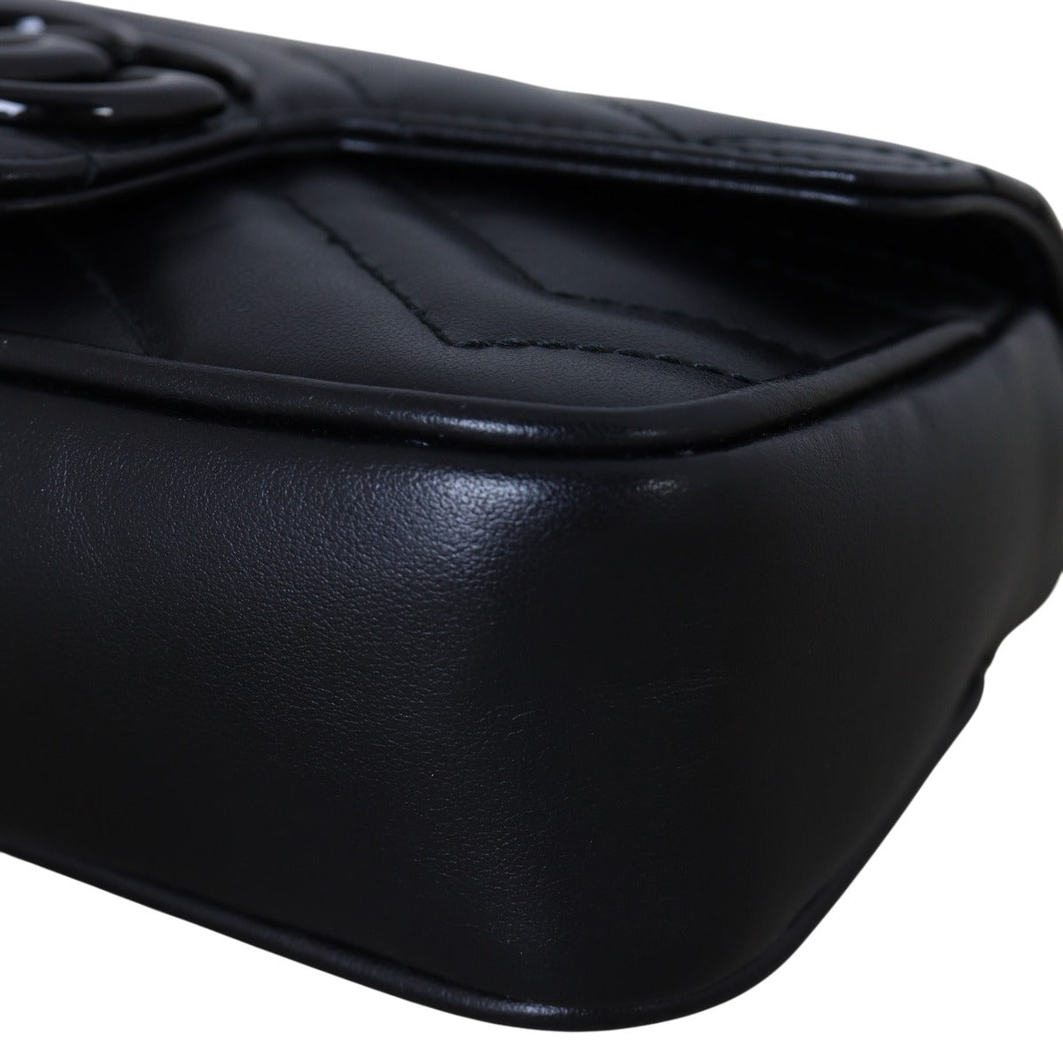 Gucci GG Marmont Matelasse Super Mini Shoulder Bag