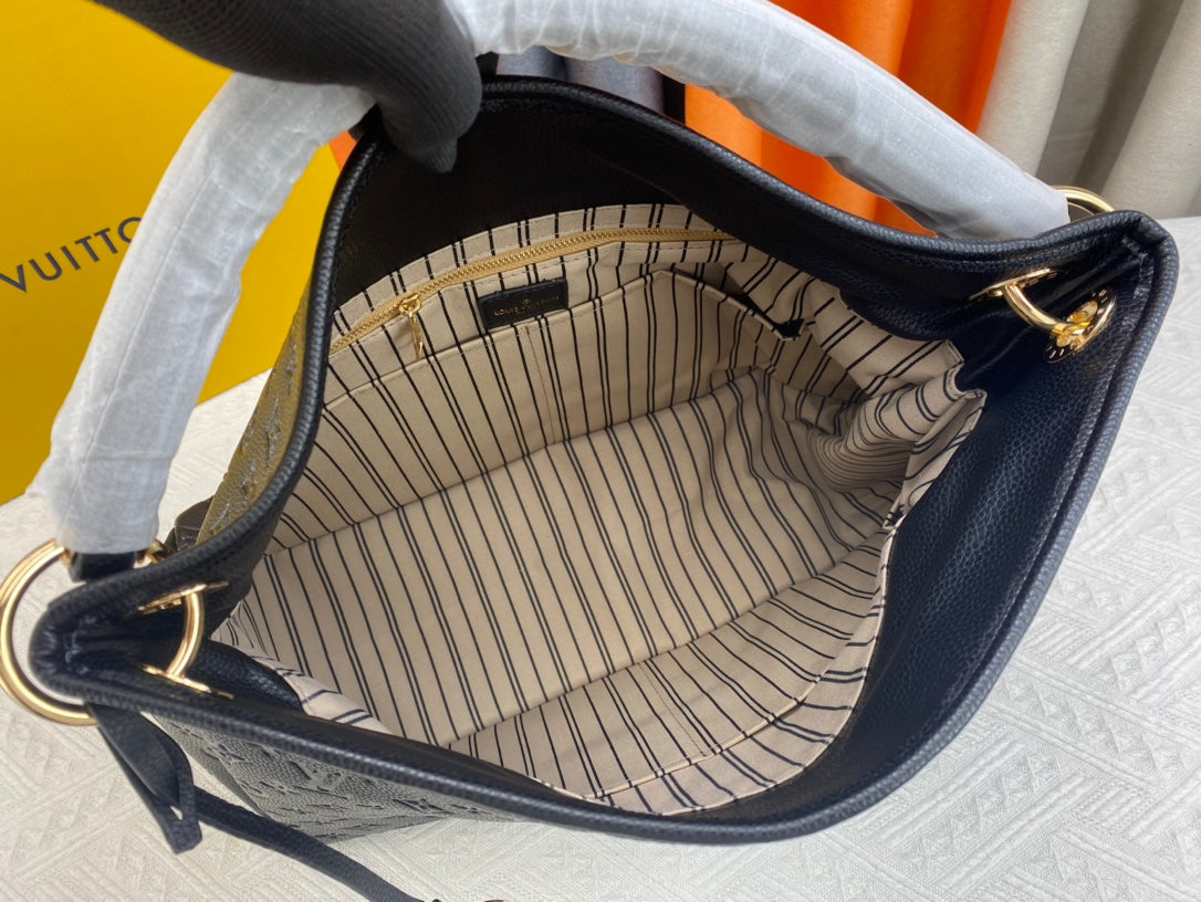 EN - Luxury LUV 771 Travel Bag