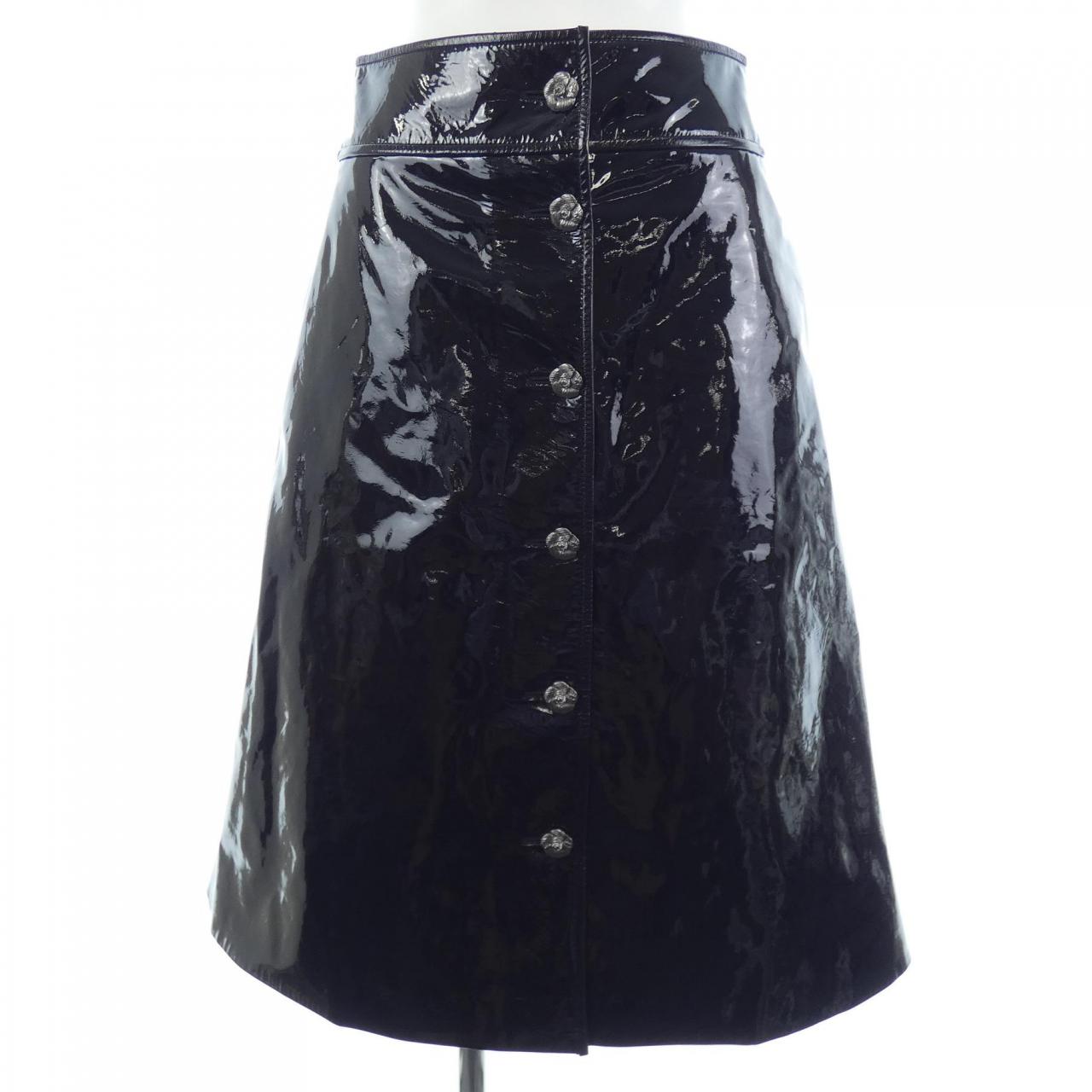 Chanel P75932C67706 Patent Lambskin Skirt Handbag