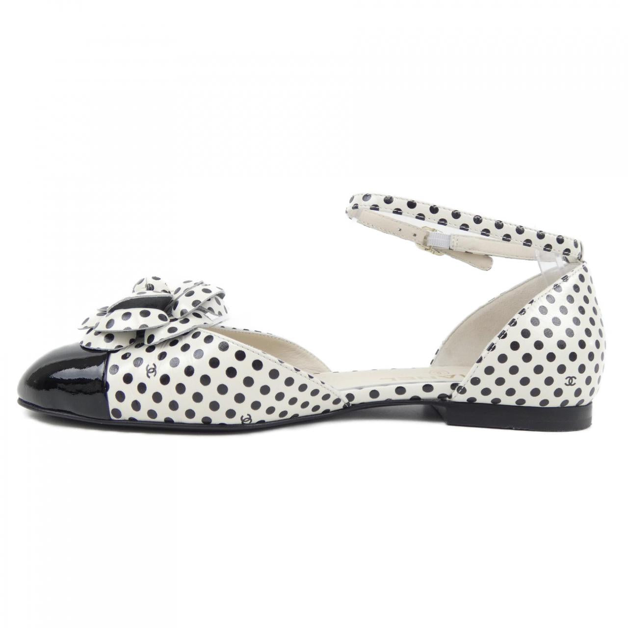 Chanel G45497B15869 Calfskin Patent Calfskin Shoes for Women