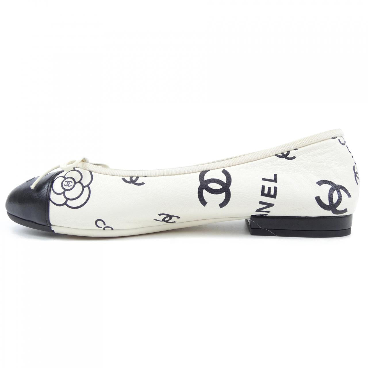 Chanel G39808Y56339 Lambskin Flat Shoes for Women