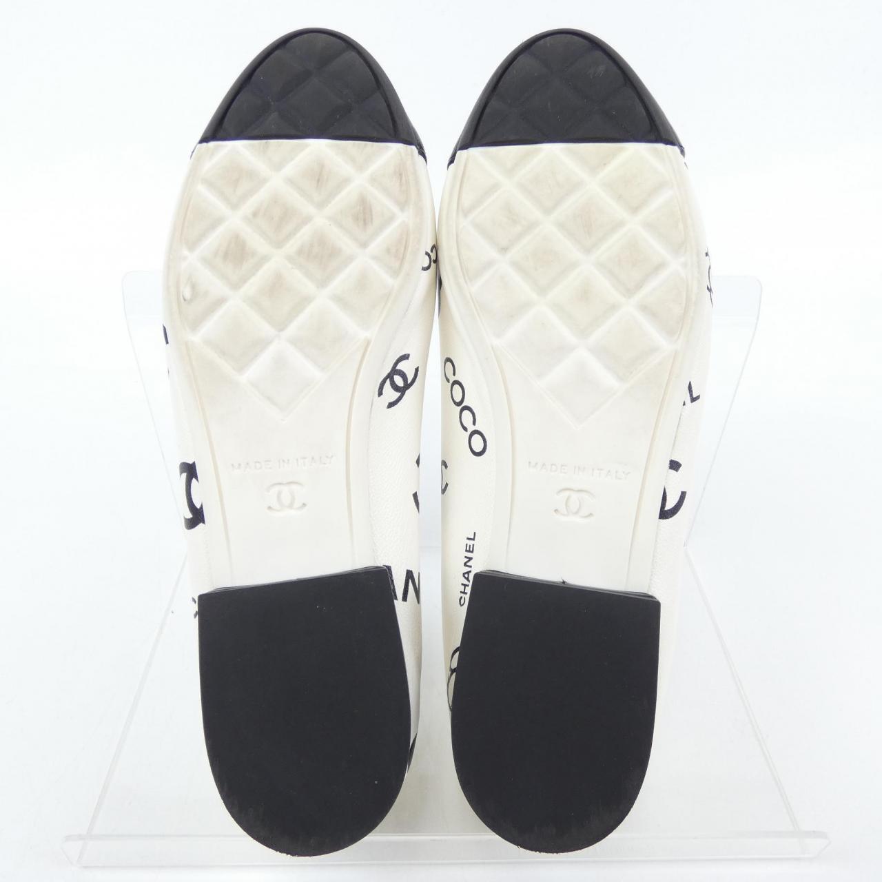 Chanel G39808Y56339 Lambskin Flat Shoes