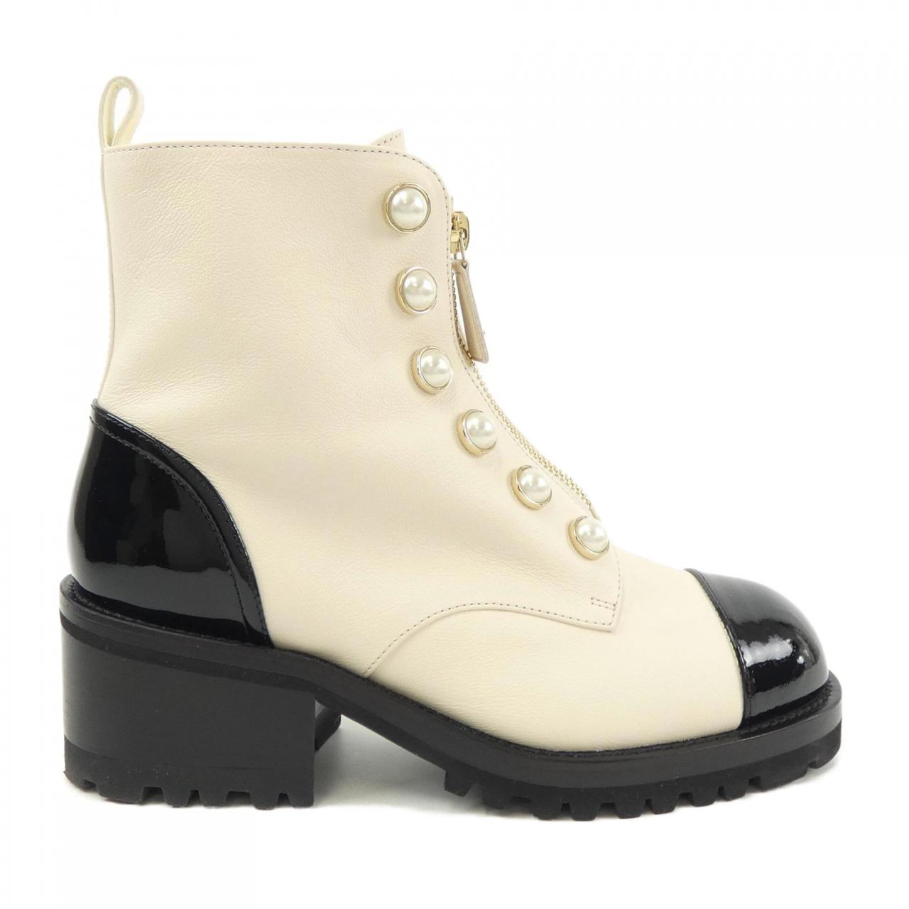 Chanel G45183B13925 Calfskin Patent Calfskin Boots for Women