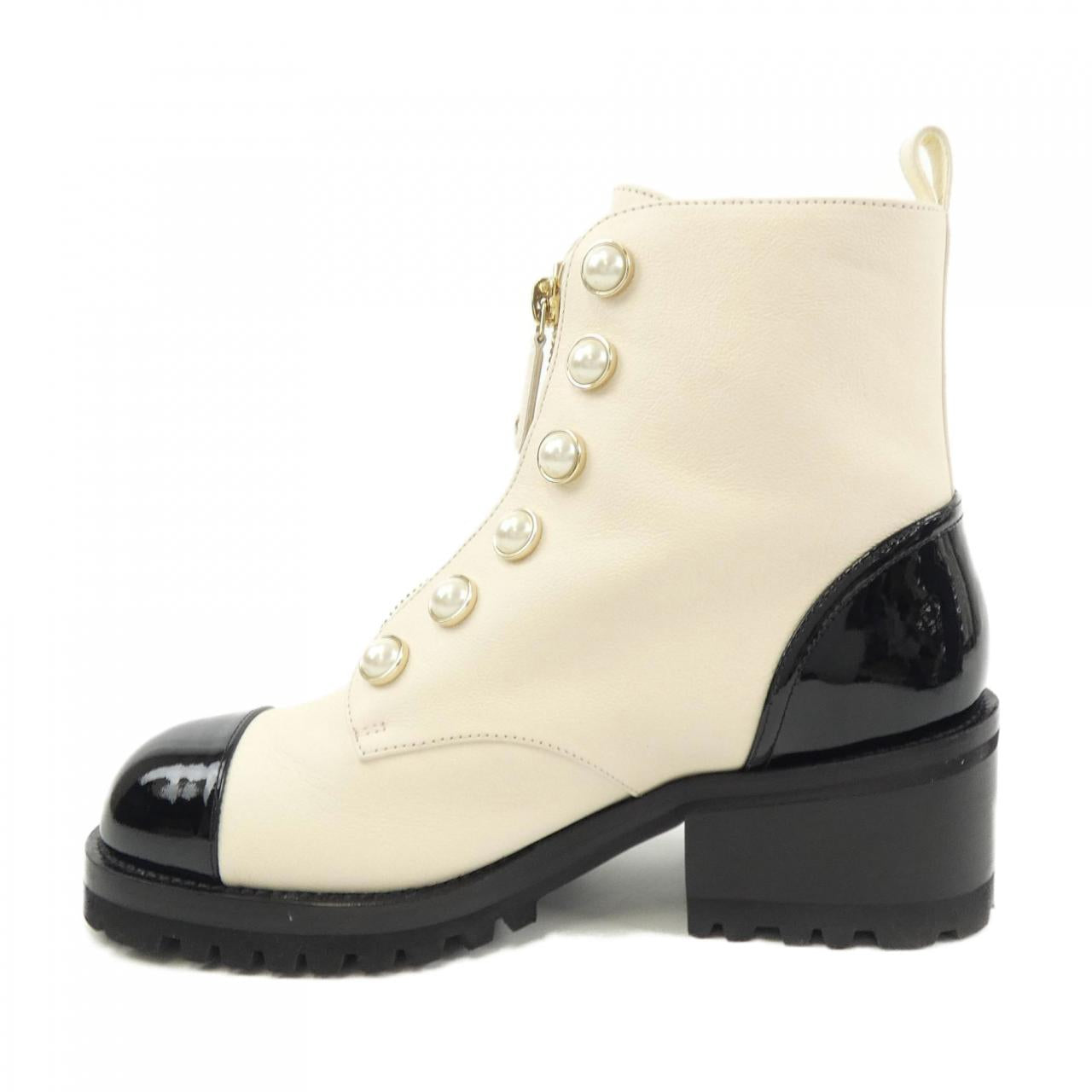 Chanel G45183B13925 Calfskin Patent Calfskin Boots for Women