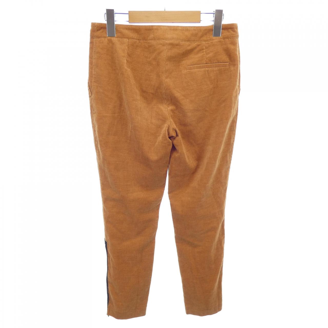 Chanel P21756V12828 03A Cashmere Blend Pants