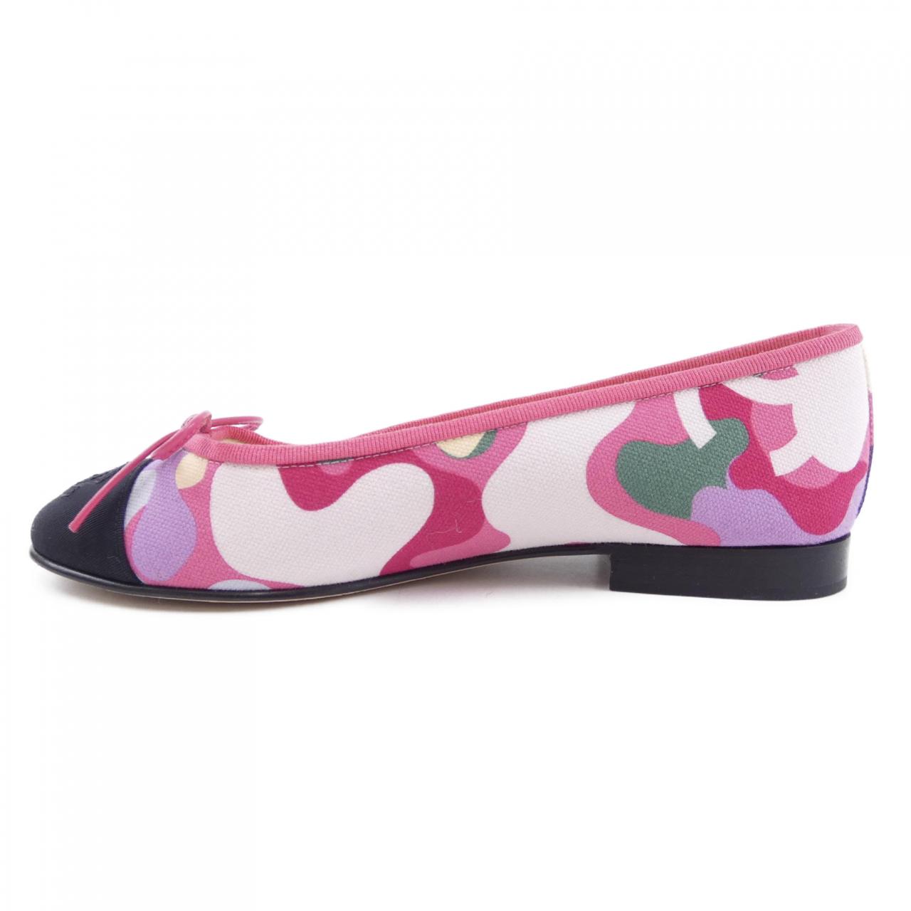 Chanel Flat Shoes for Women